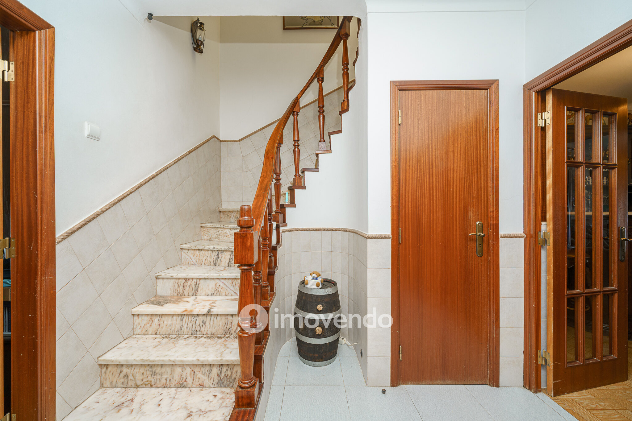 Moradia em banda T4, com logradouro e estacionamento, em Palmela