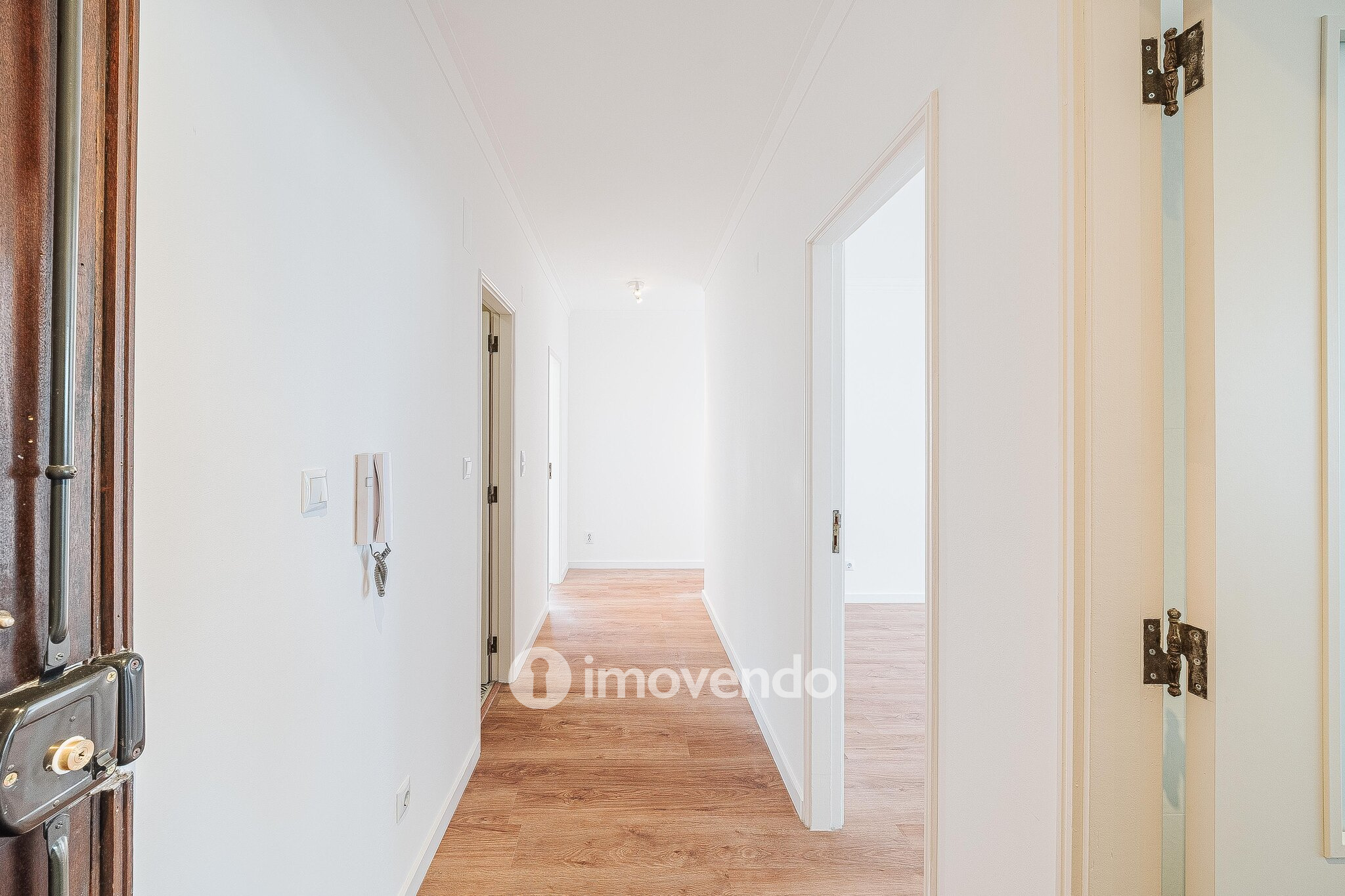Apartamento T3 com estacionamento, na Quinta do Marquês, em Oeiras