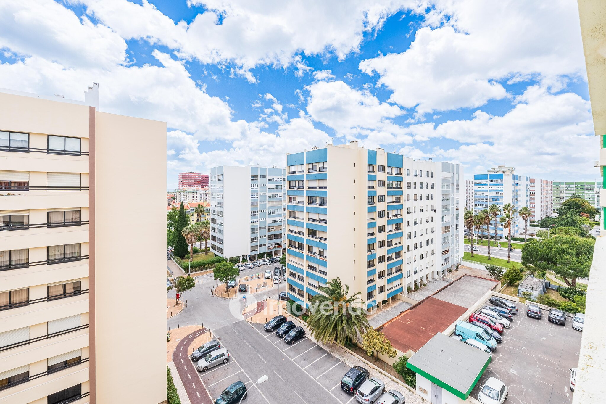 Apartamento T3 com estacionamento, na Quinta do Marquês, em Oeiras