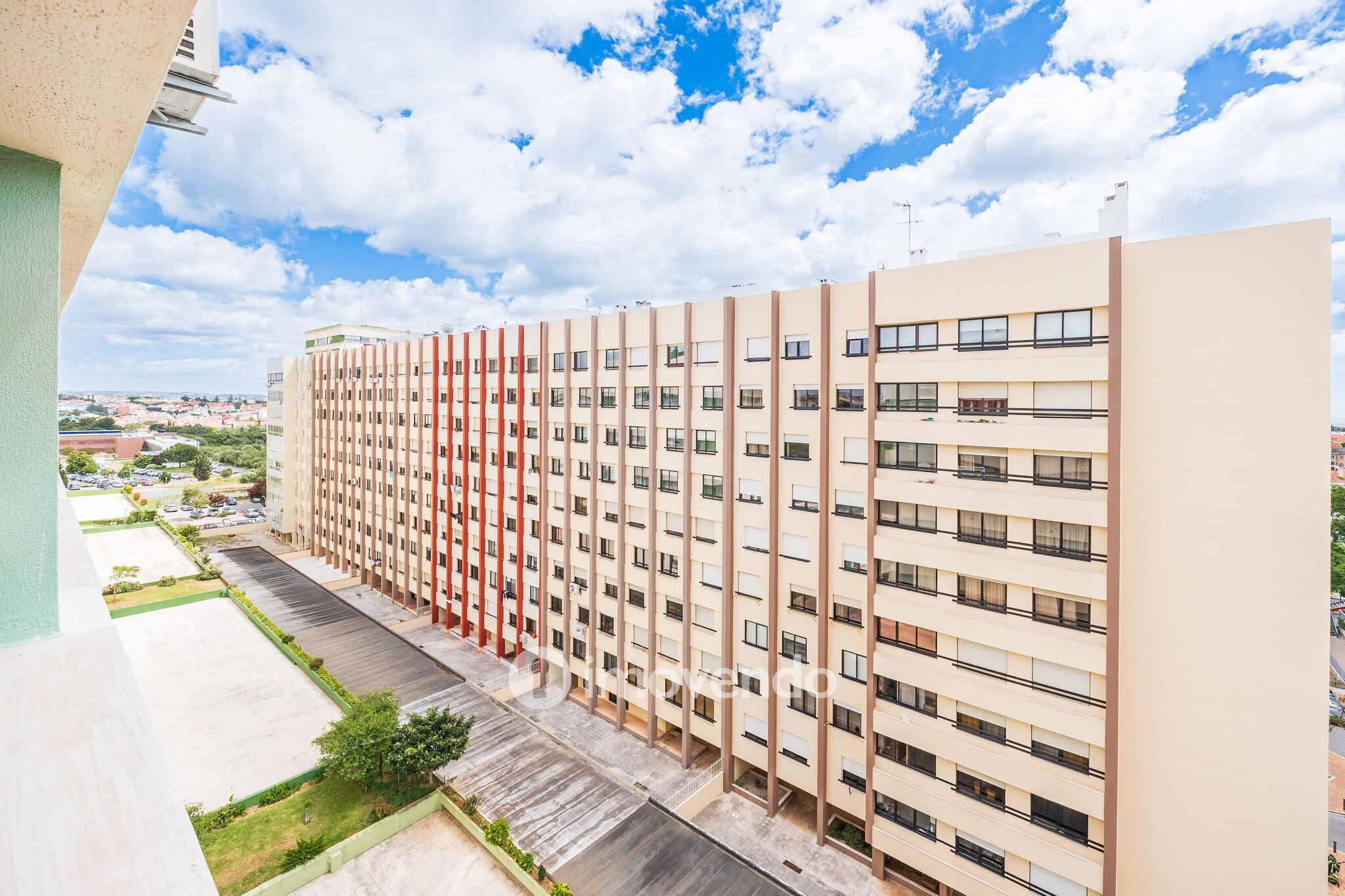 Apartamento T3 com estacionamento, na Quinta do Marquês, em Oeiras