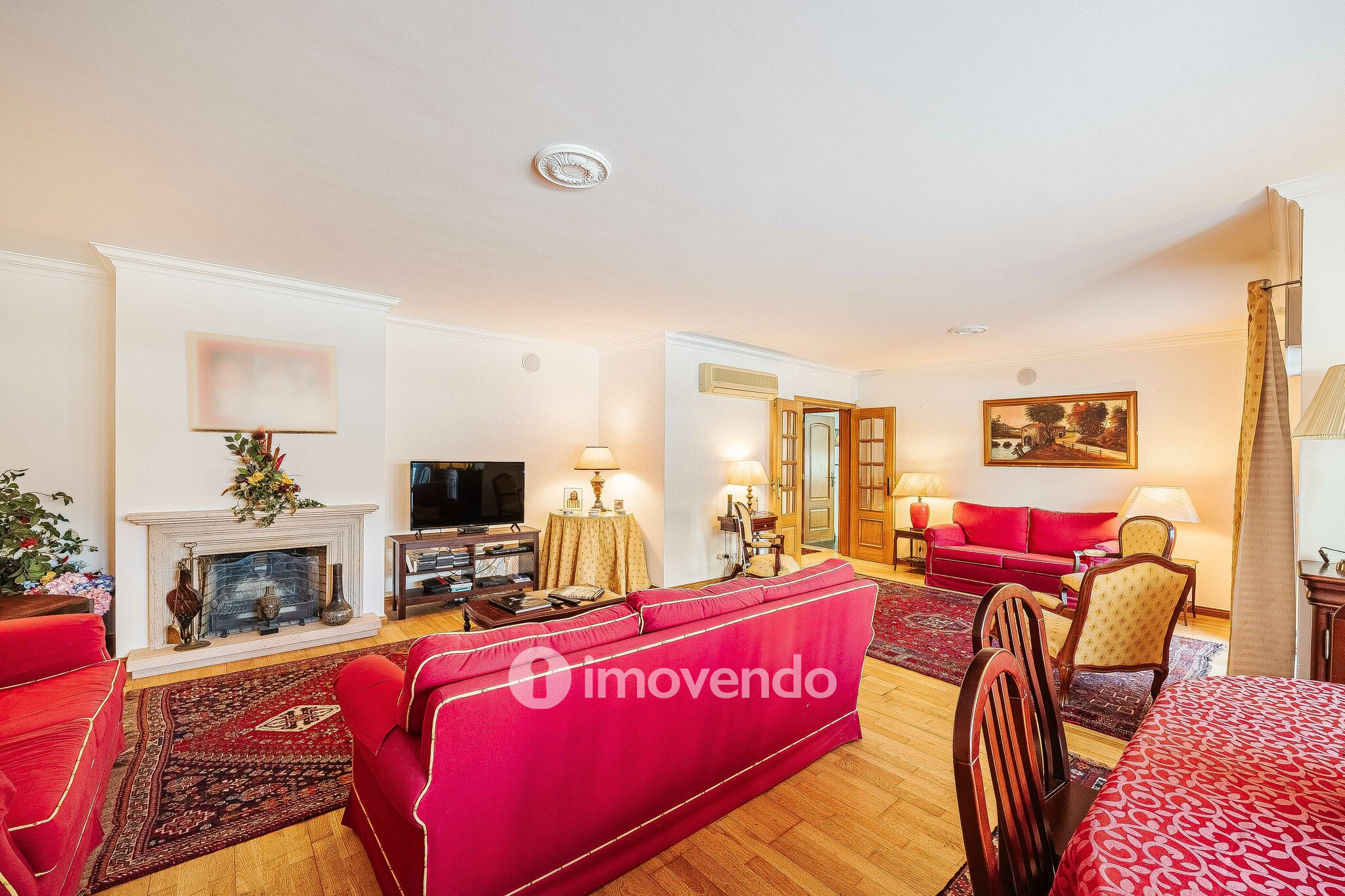 Apartamento T4 exclusivo, com estacionamento e terraço, em Belém