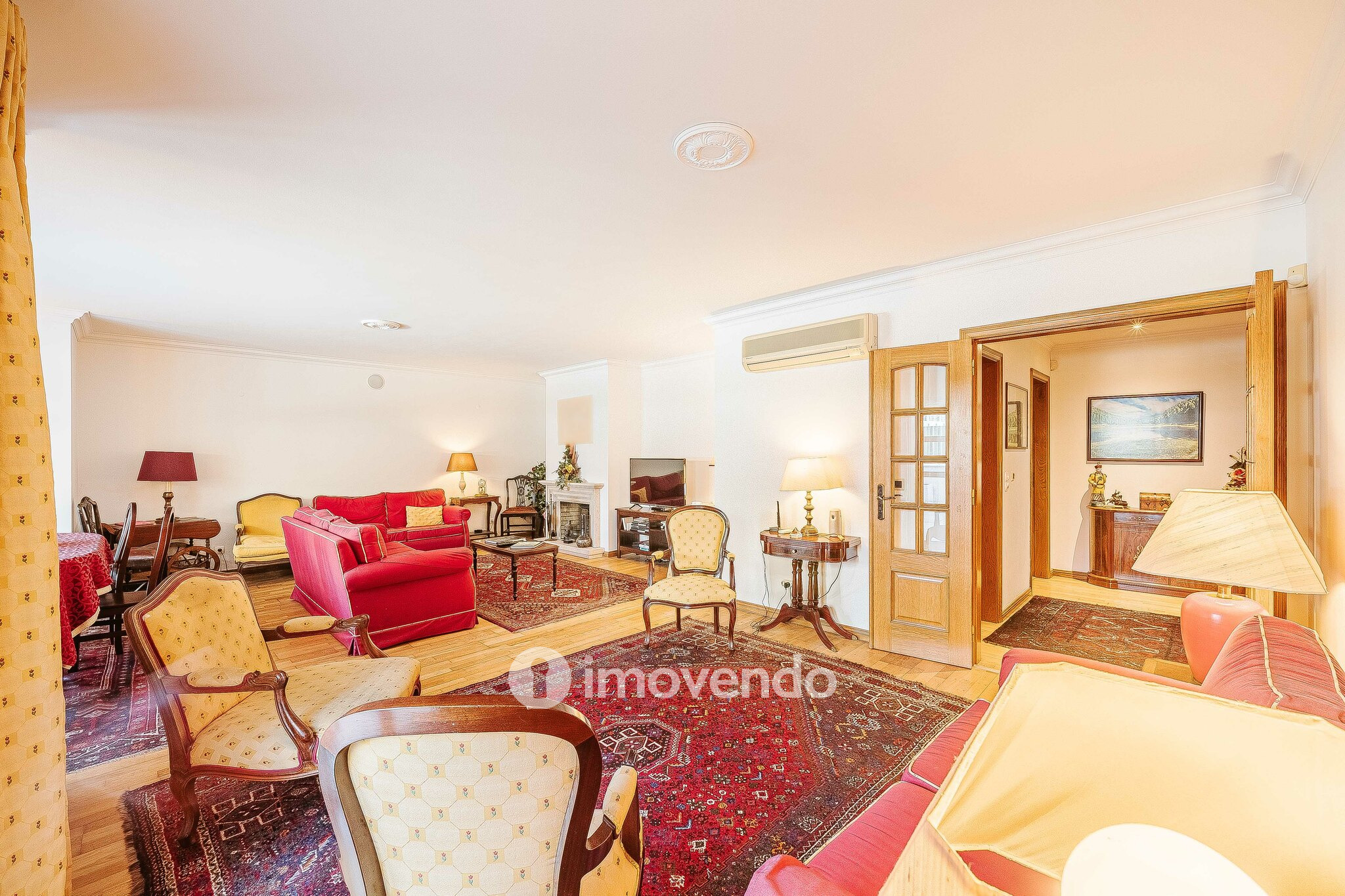 Apartamento T4 exclusivo, com estacionamento e terraço, em Belém