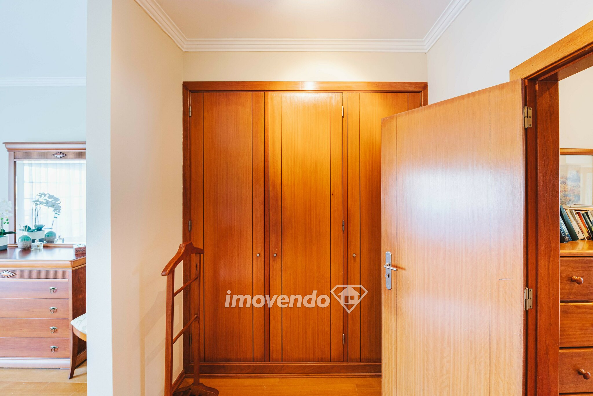 Moradia T4 com acabamentos de qualidade superior e jardim, na Ericeira