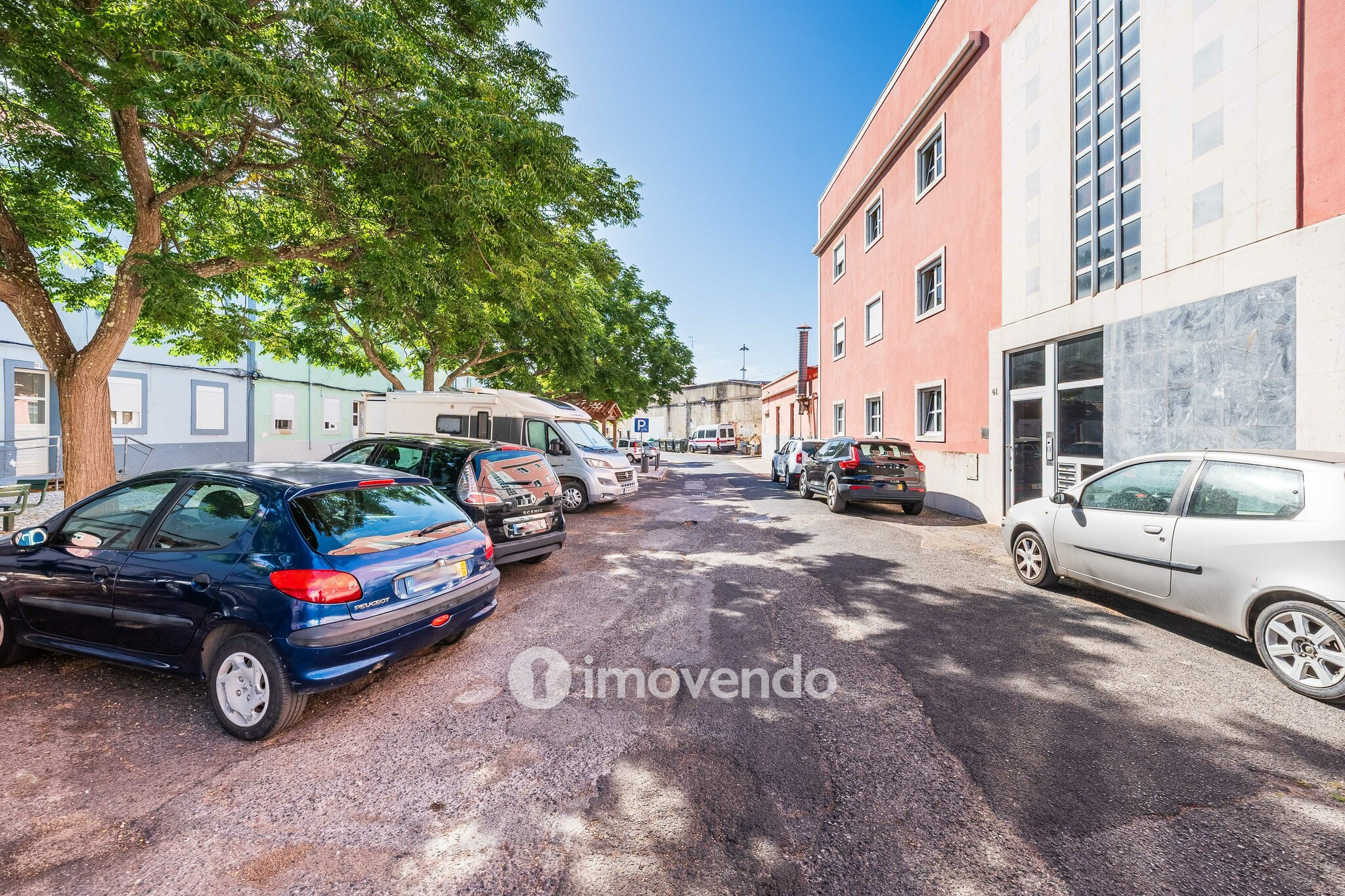 Apartamento T4 exclusivo, com estacionamento e terraço, em Belém