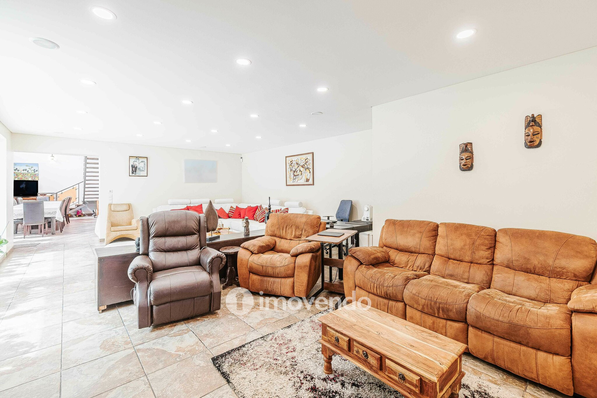 Quinta T3 isolada, com 14.500m² de terreno e piscina, em Loures