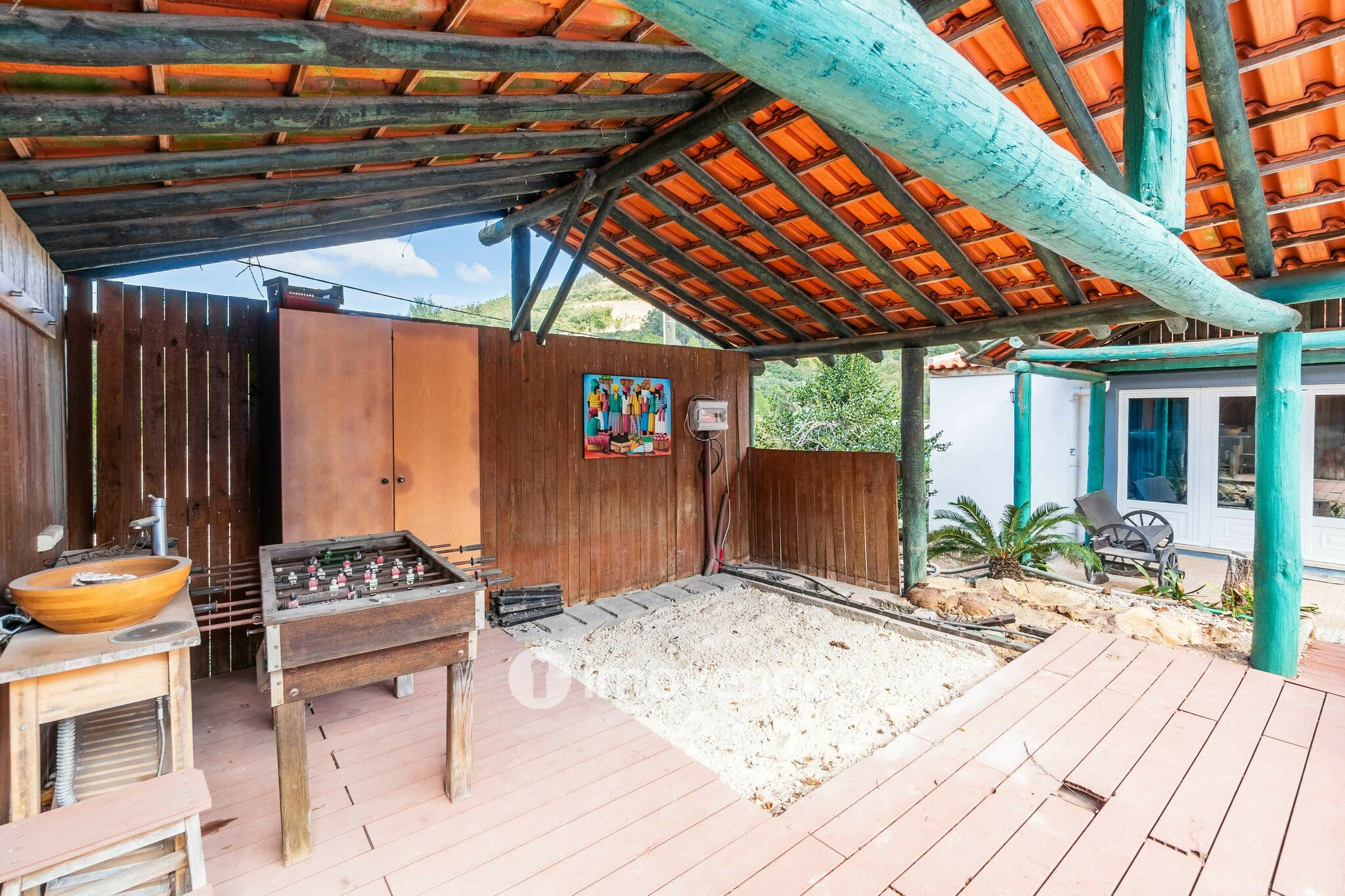 Quinta T3 isolada, com 14.500m² de terreno e piscina, em Loures