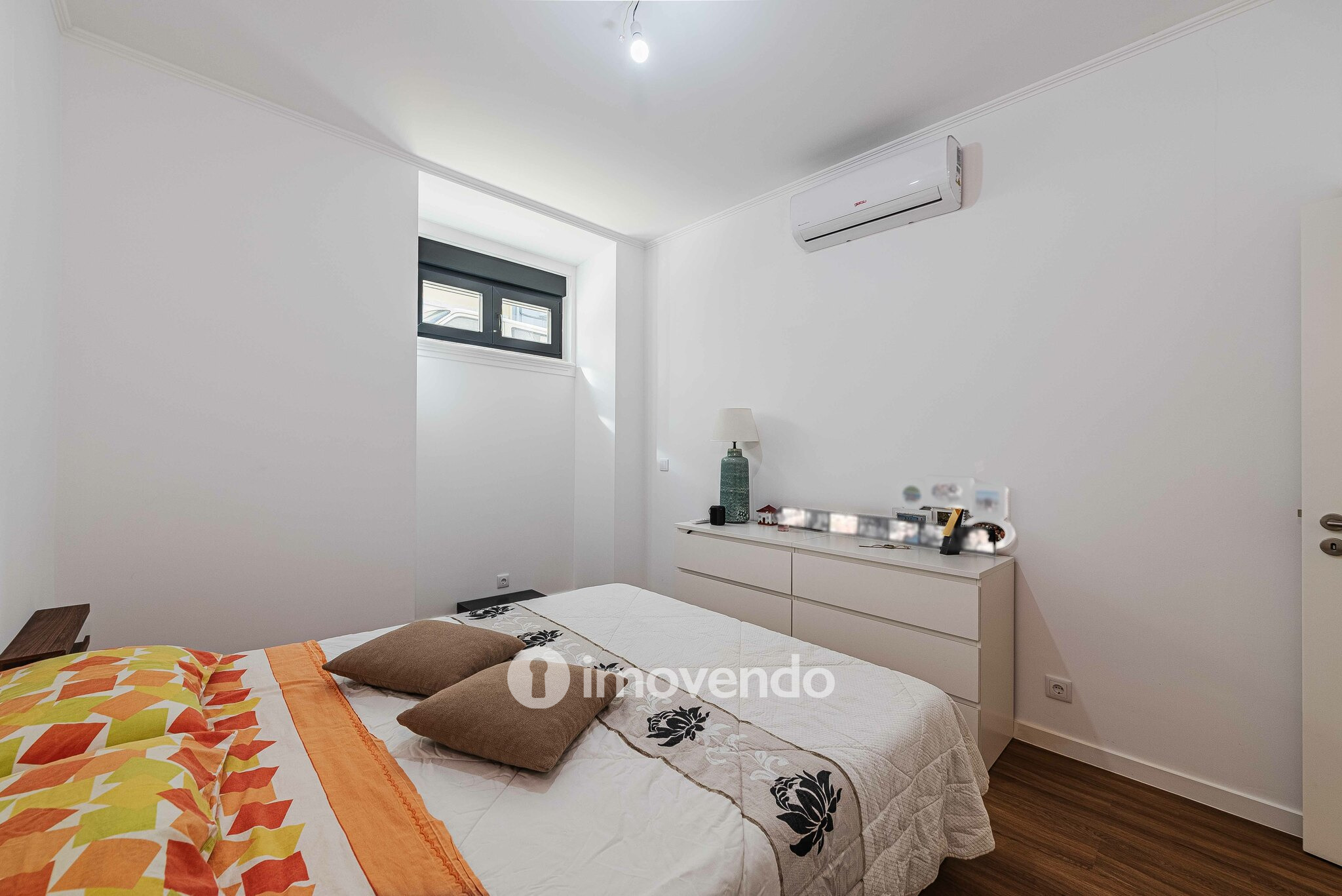 Apartamento T2 remodelado, com pátio e cozinha equipada, em Lisboa