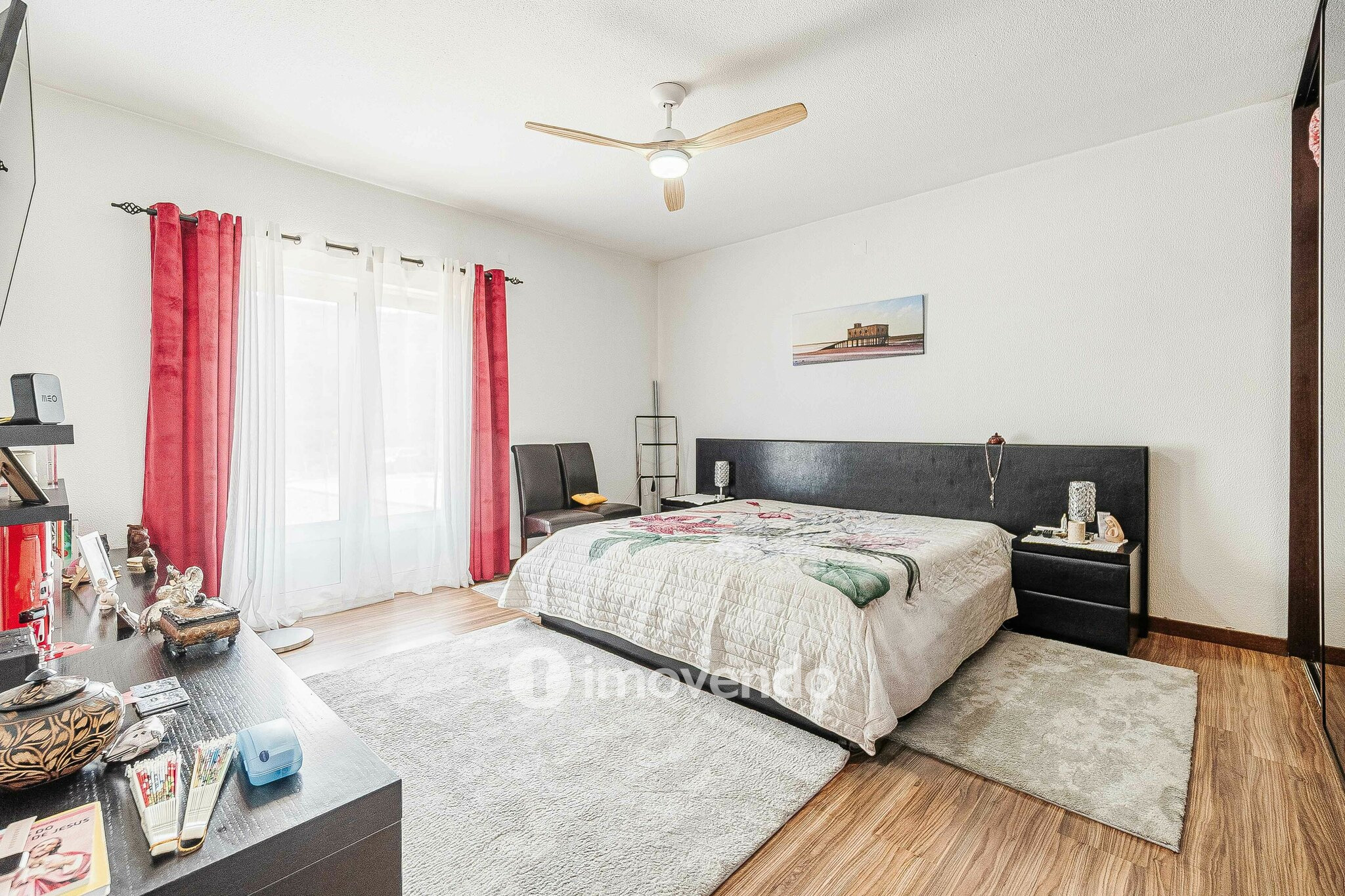 Quinta T3 isolada, com 14.500m² de terreno e piscina, em Loures