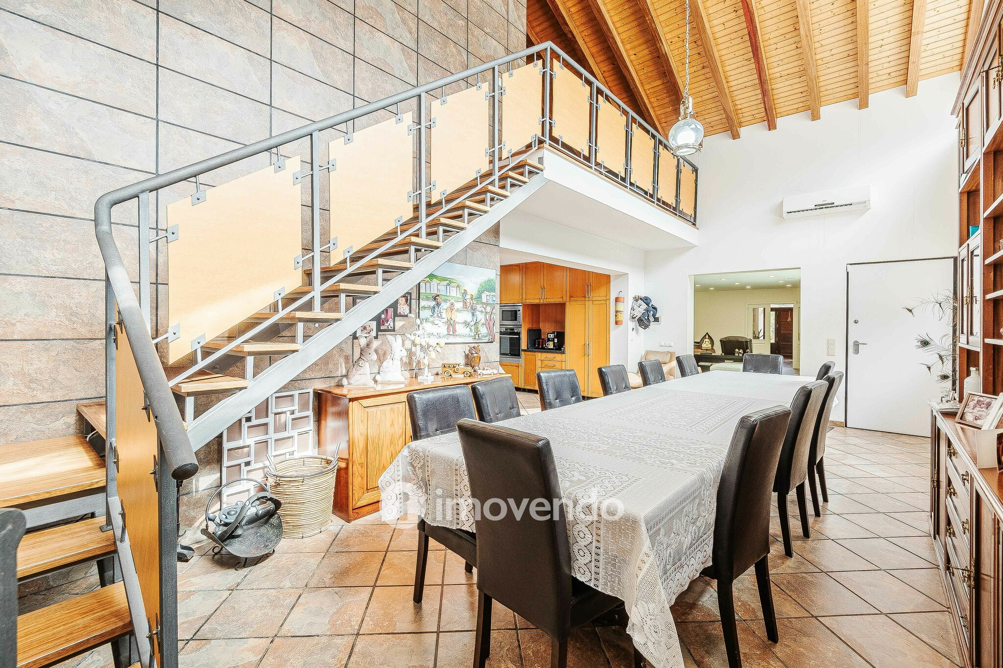 Quinta T3 isolada, com 14.500m² de terreno e piscina, em Loures