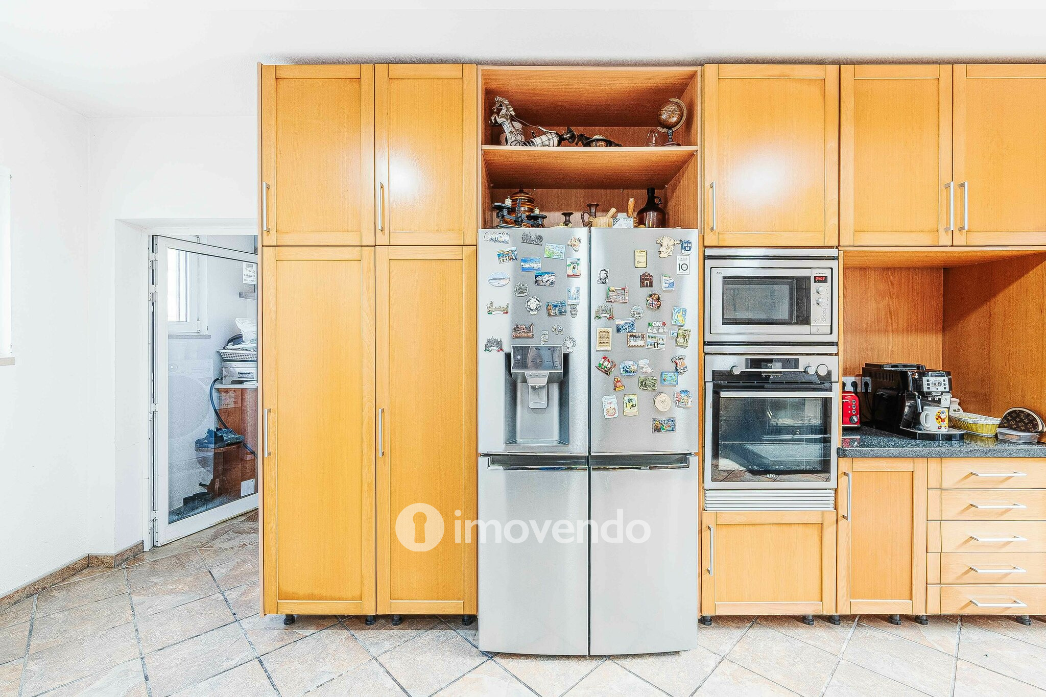 Quinta T3 isolada, com 14.500m² de terreno e piscina, em Loures