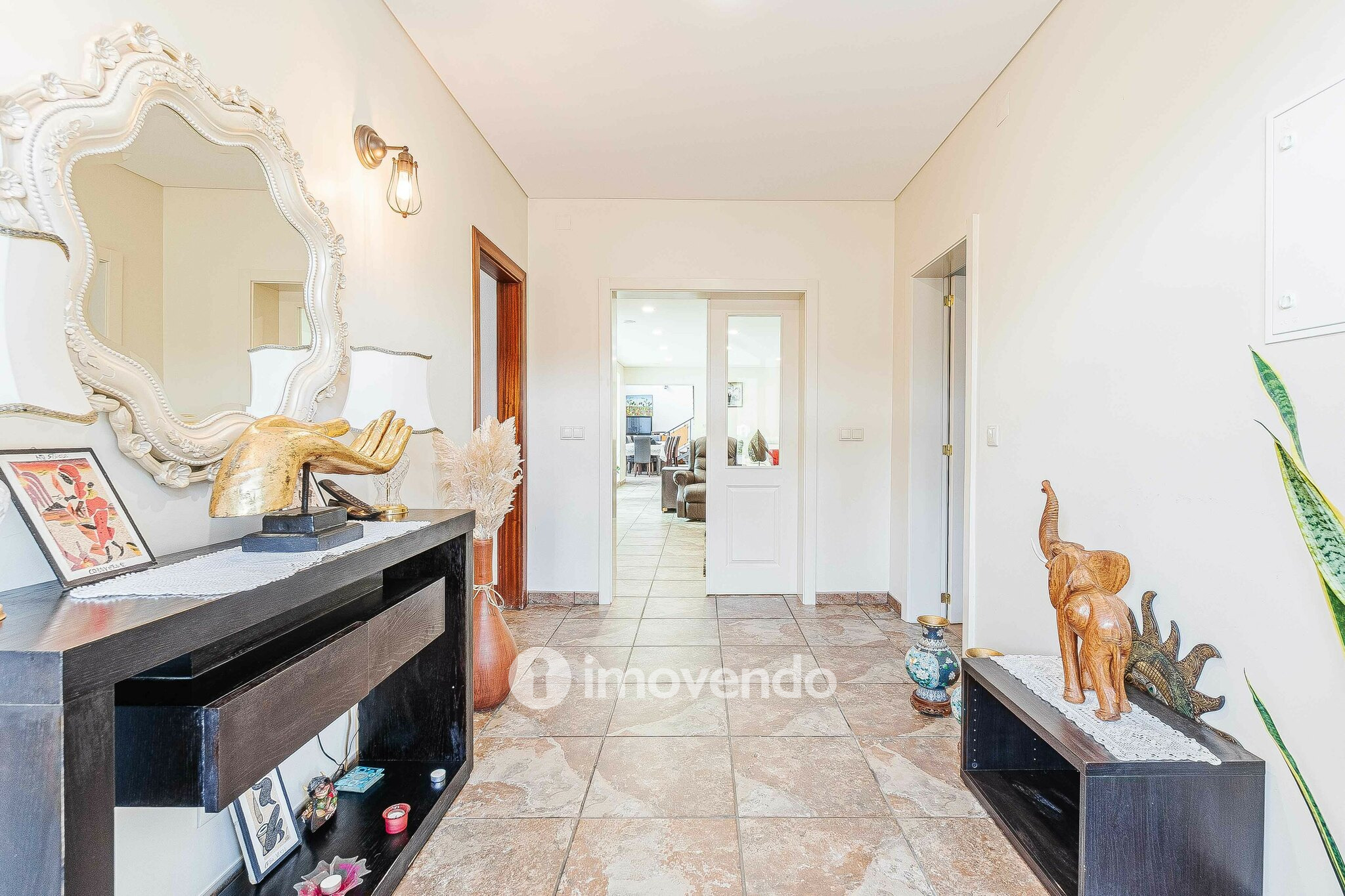 Quinta T3 isolada, com 14.500m² de terreno e piscina, em Loures