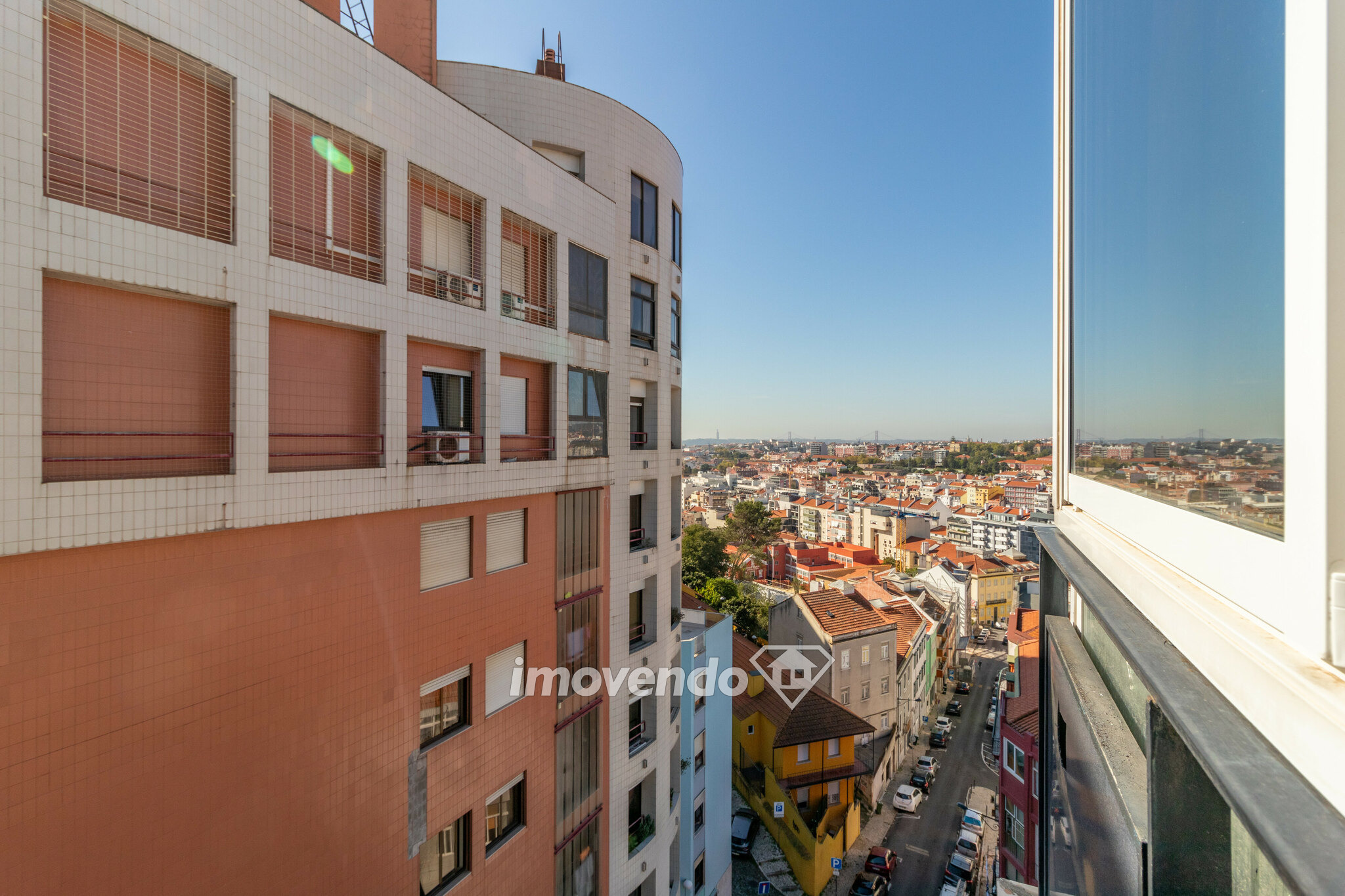 Apartamento T2 remodelado, com parqueamento e vistas únicas, em Lisboa