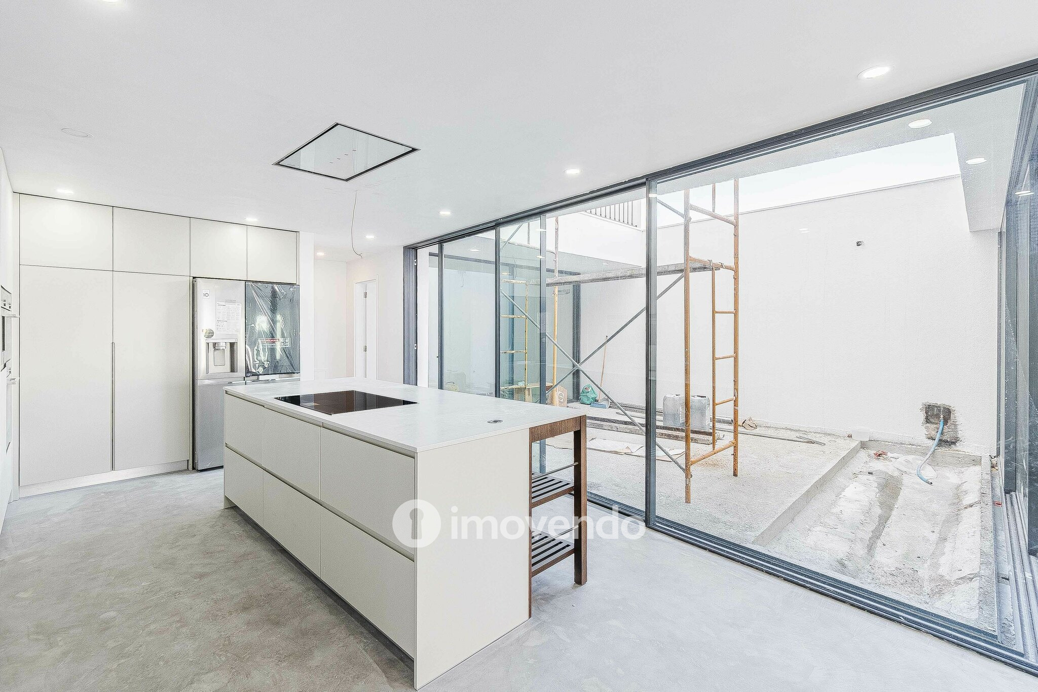 Moradia T2+2 moderna e premium, com garagem, em Alcochete