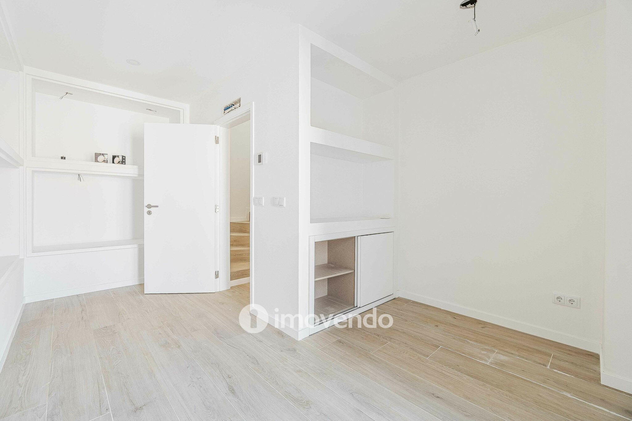 Moradia T2+2 moderna e premium, com garagem, em Alcochete