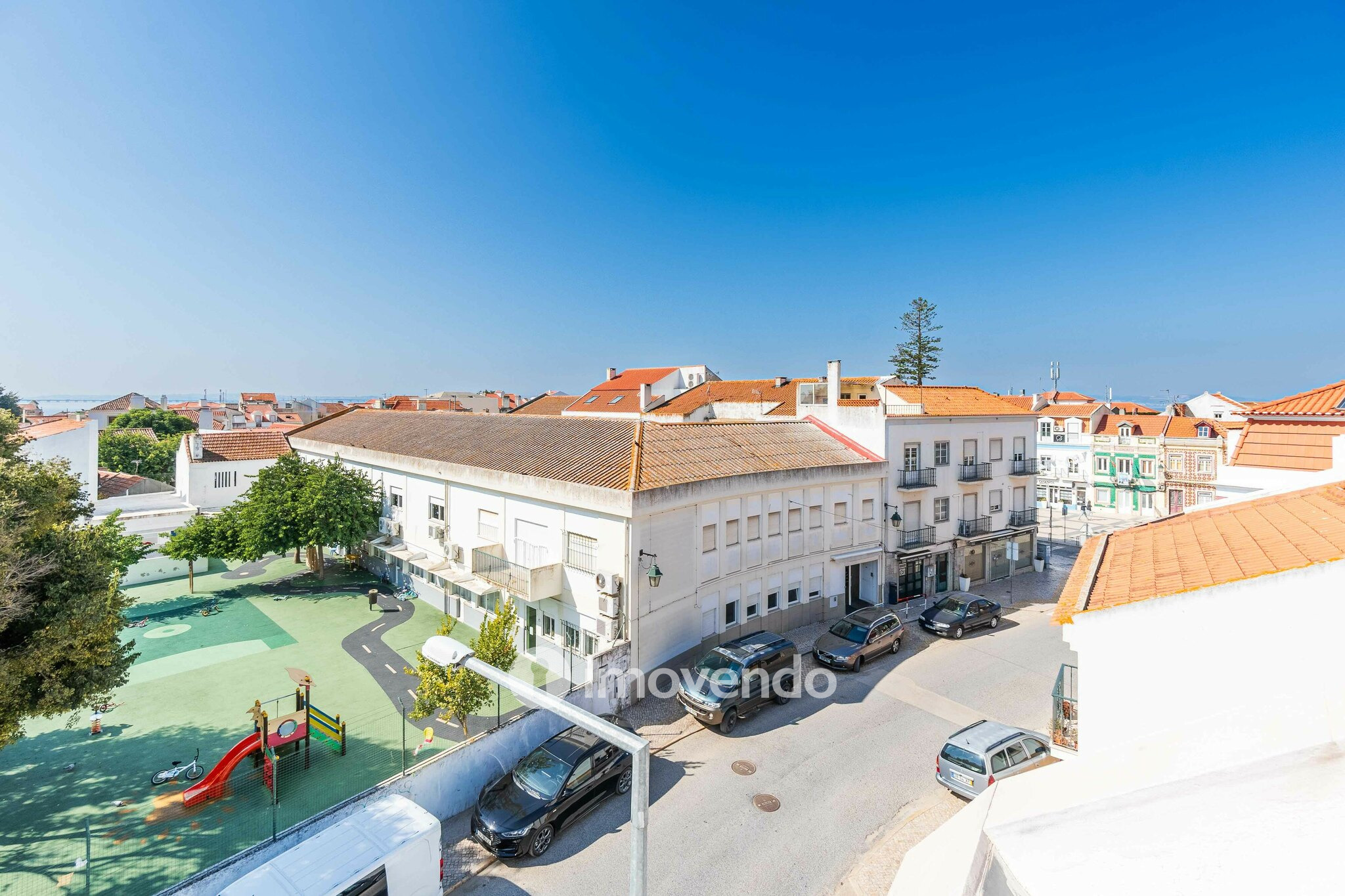 Moradia T2+2 moderna e premium, com garagem, em Alcochete