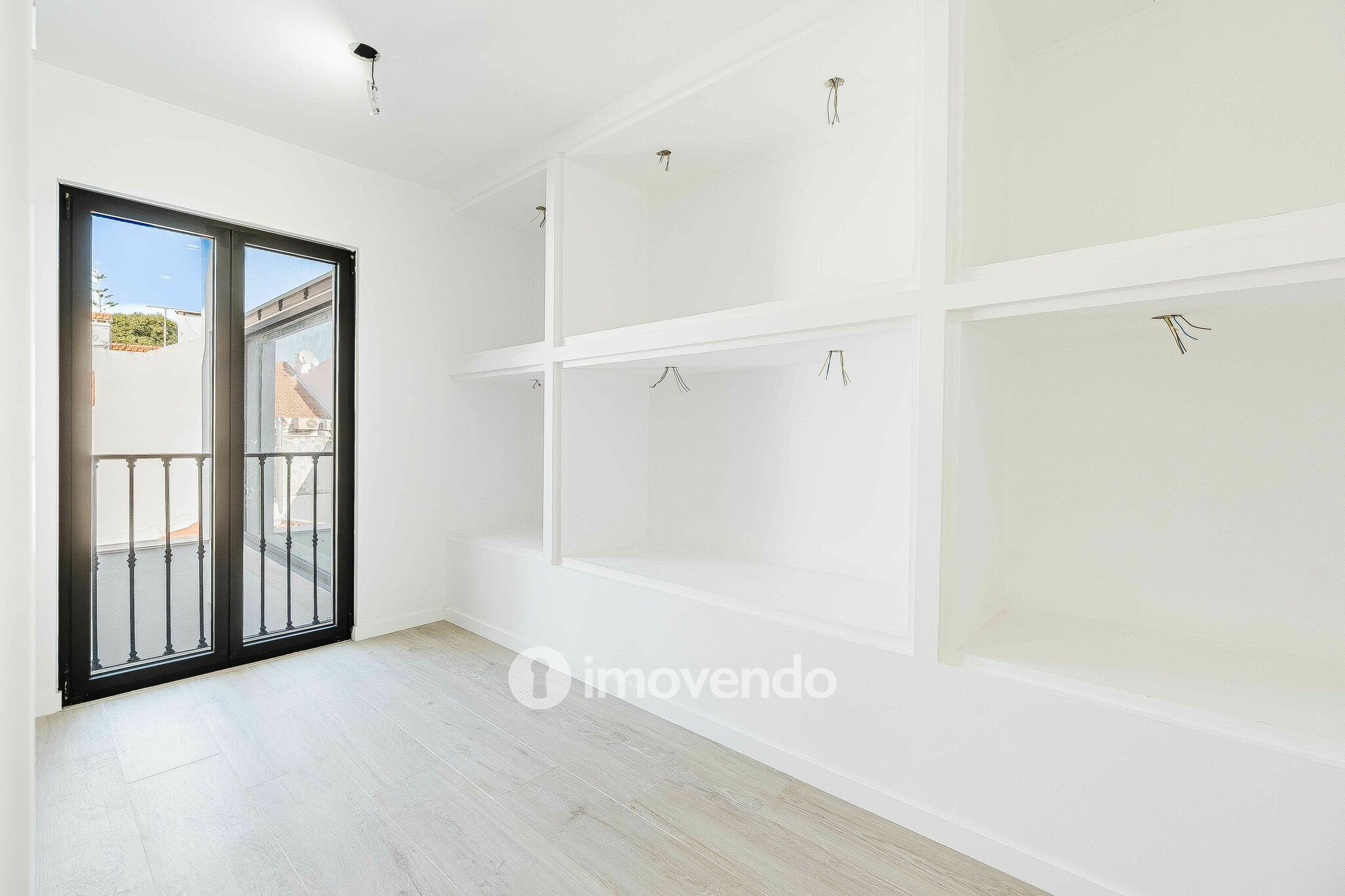 Moradia T2+2 moderna e premium, com garagem, em Alcochete