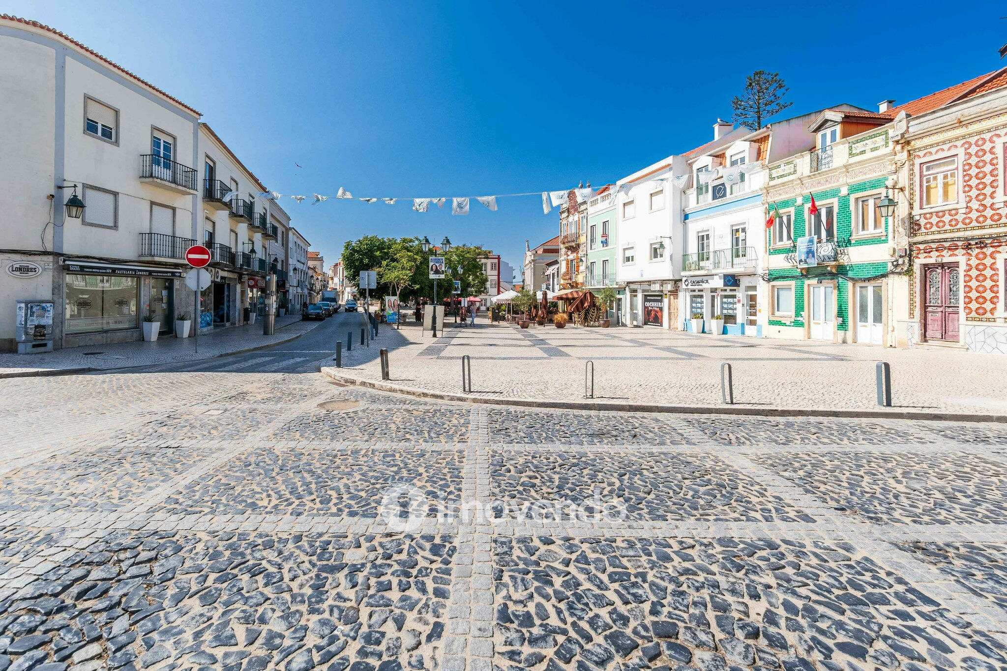 Moradia T2+2 moderna e premium, com garagem, em Alcochete