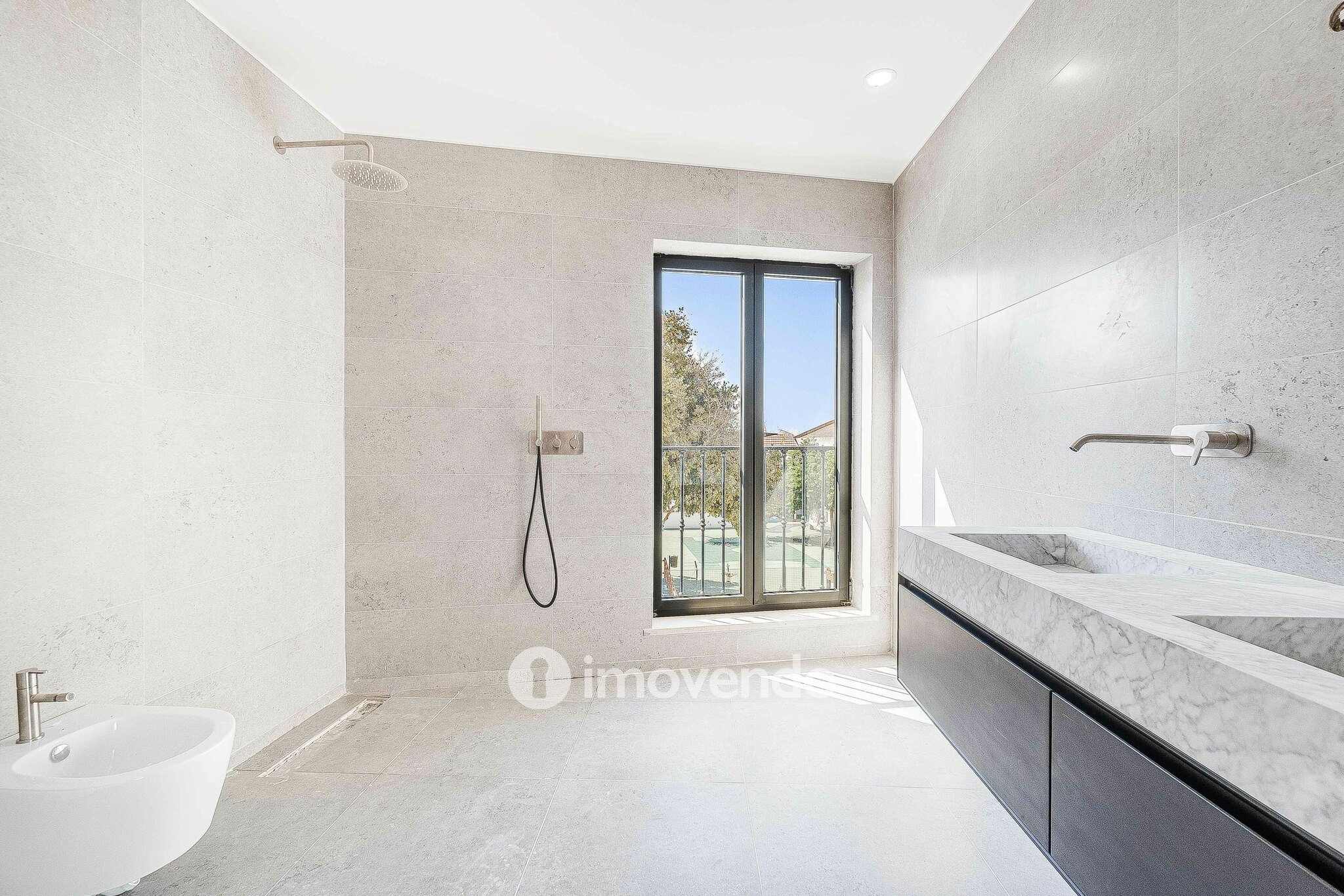 Moradia T2+2 moderna e premium, com garagem, em Alcochete