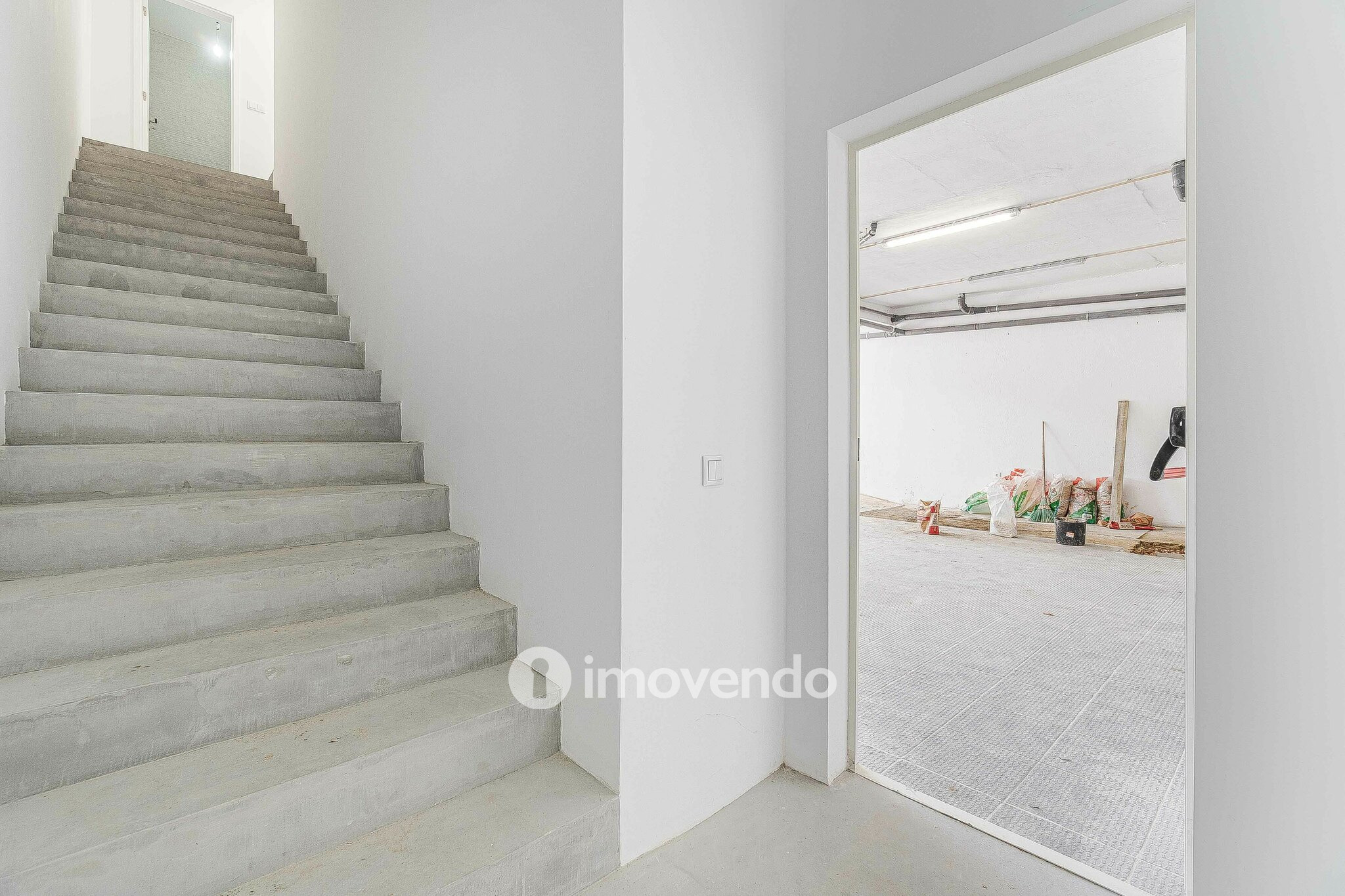 Moradia T2+2 moderna e premium, com garagem, em Alcochete