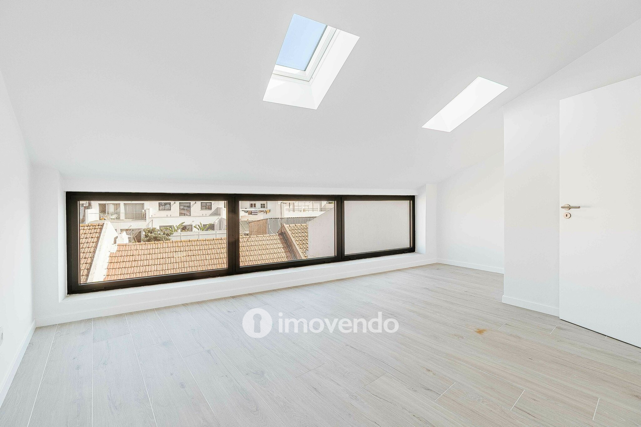 Moradia T2+2 moderna e premium, com garagem, em Alcochete