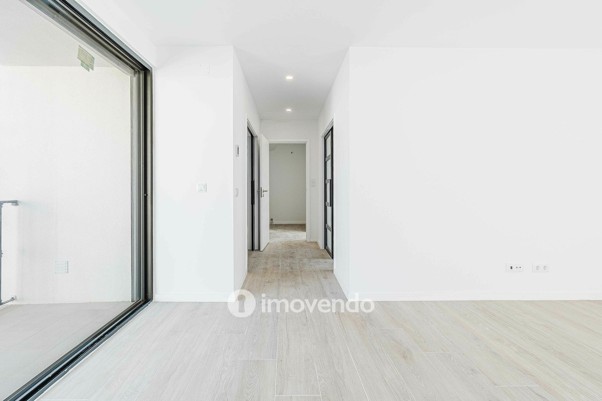 Moradia T2+2 moderna e premium, com garagem, em Alcochete