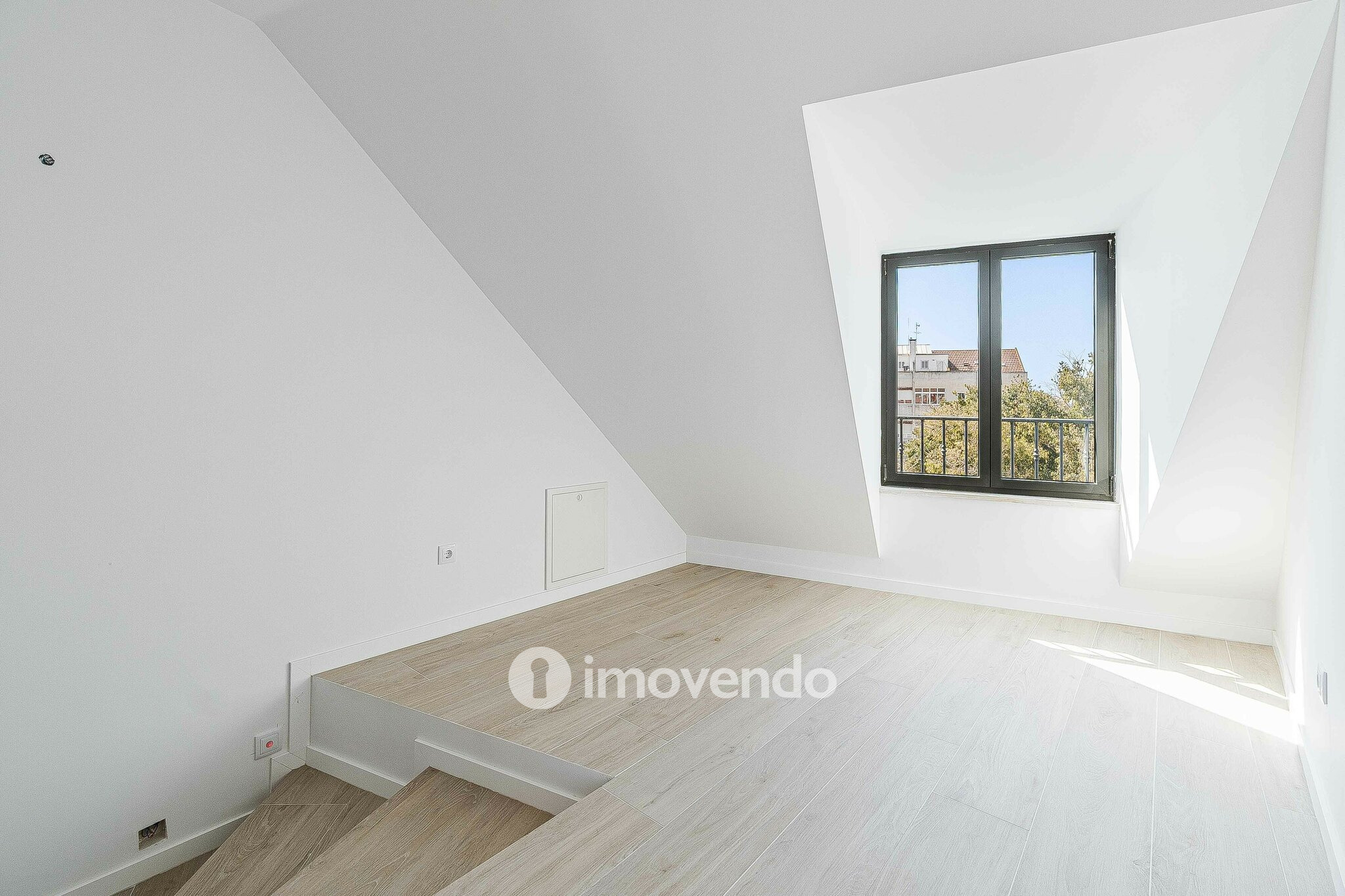 Moradia T2+2 moderna e premium, com garagem, em Alcochete