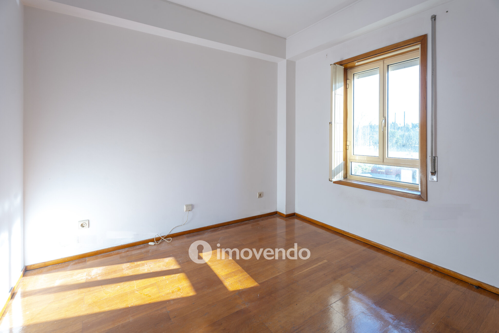 Apartamento T3, com áreas amplas e pronto a habitar, em Gaia