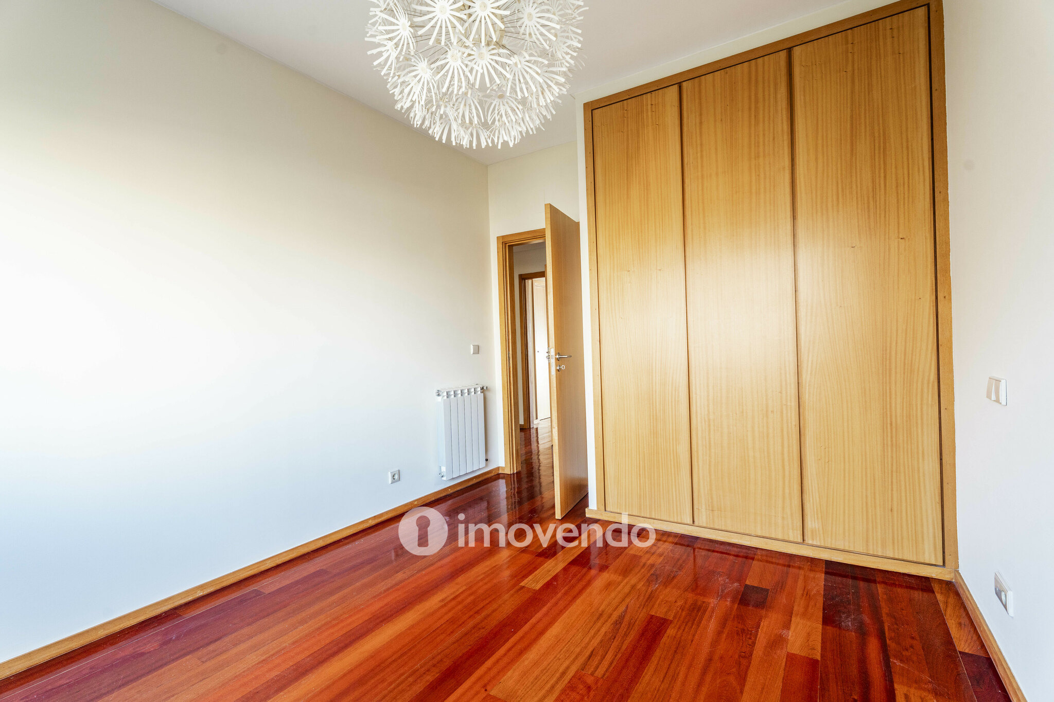 Apartamento T4 pronto a habitar, com garagem, em Braga