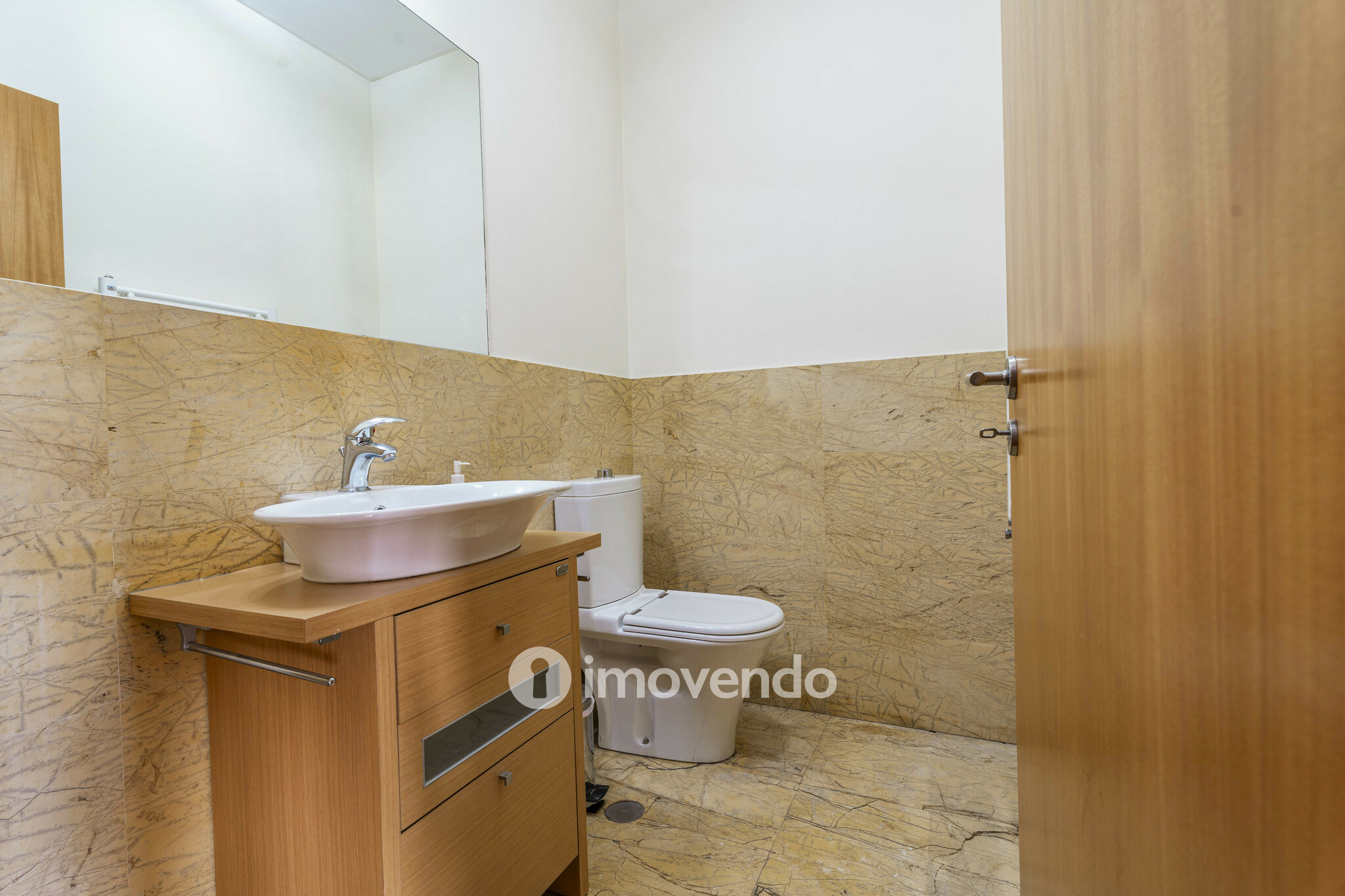 Apartamento T4 pronto a habitar, com garagem, em Braga