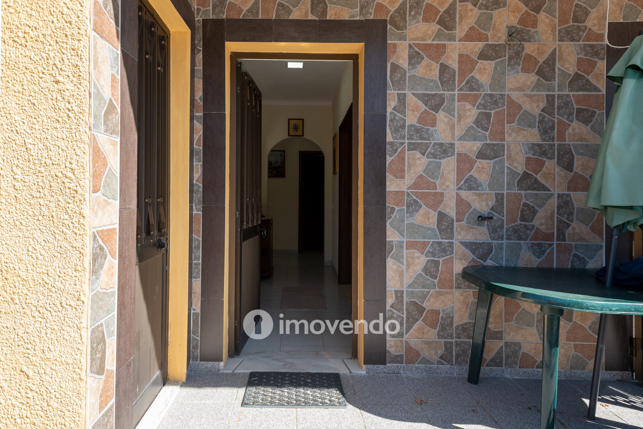 Moradia T6 com piscina, próxima do Gerês, em Ruivães