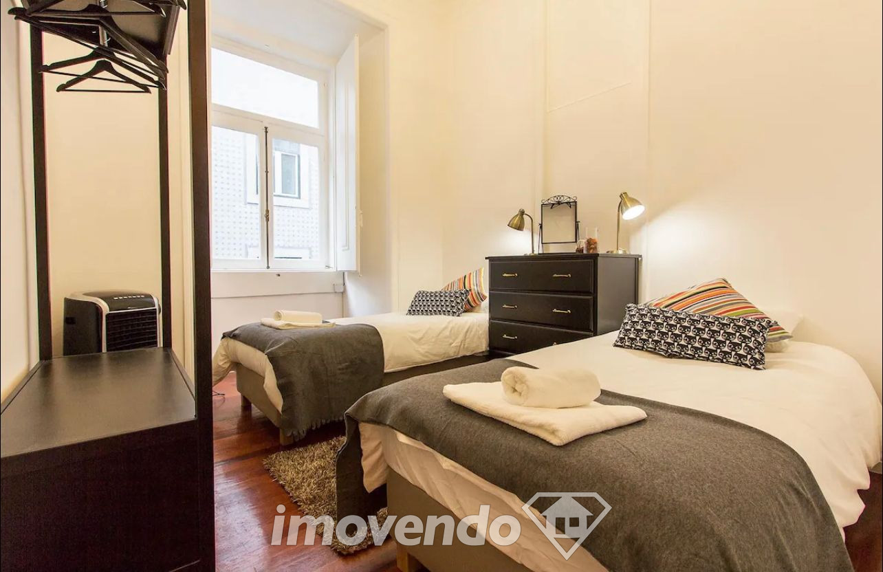 Apartamento T3, mobilado e com cozinha equipada, na Baixa de Lisboa