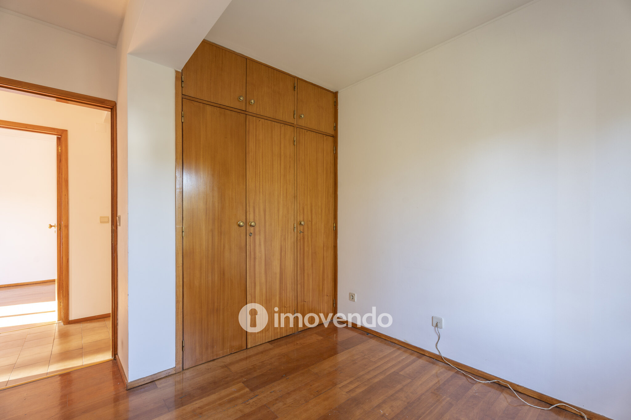 Apartamento T3, com áreas amplas e pronto a habitar, em Gaia