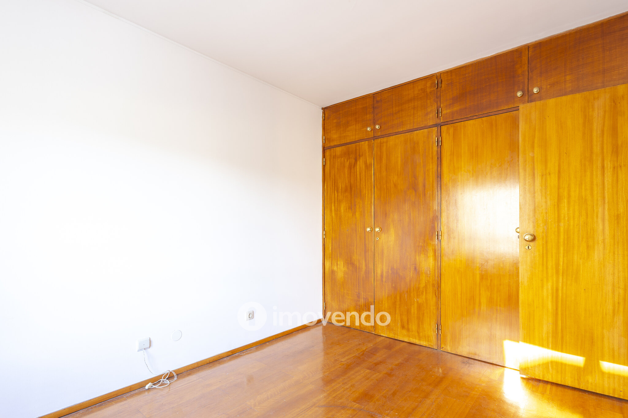 Apartamento T3, com áreas amplas e pronto a habitar, em Gaia