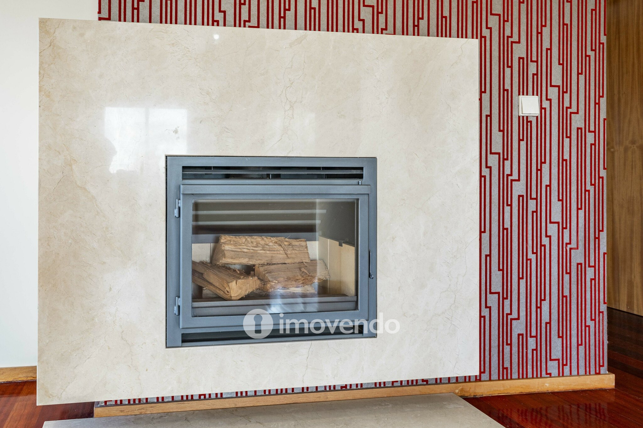 Apartamento T4 pronto a habitar, com garagem, em Braga