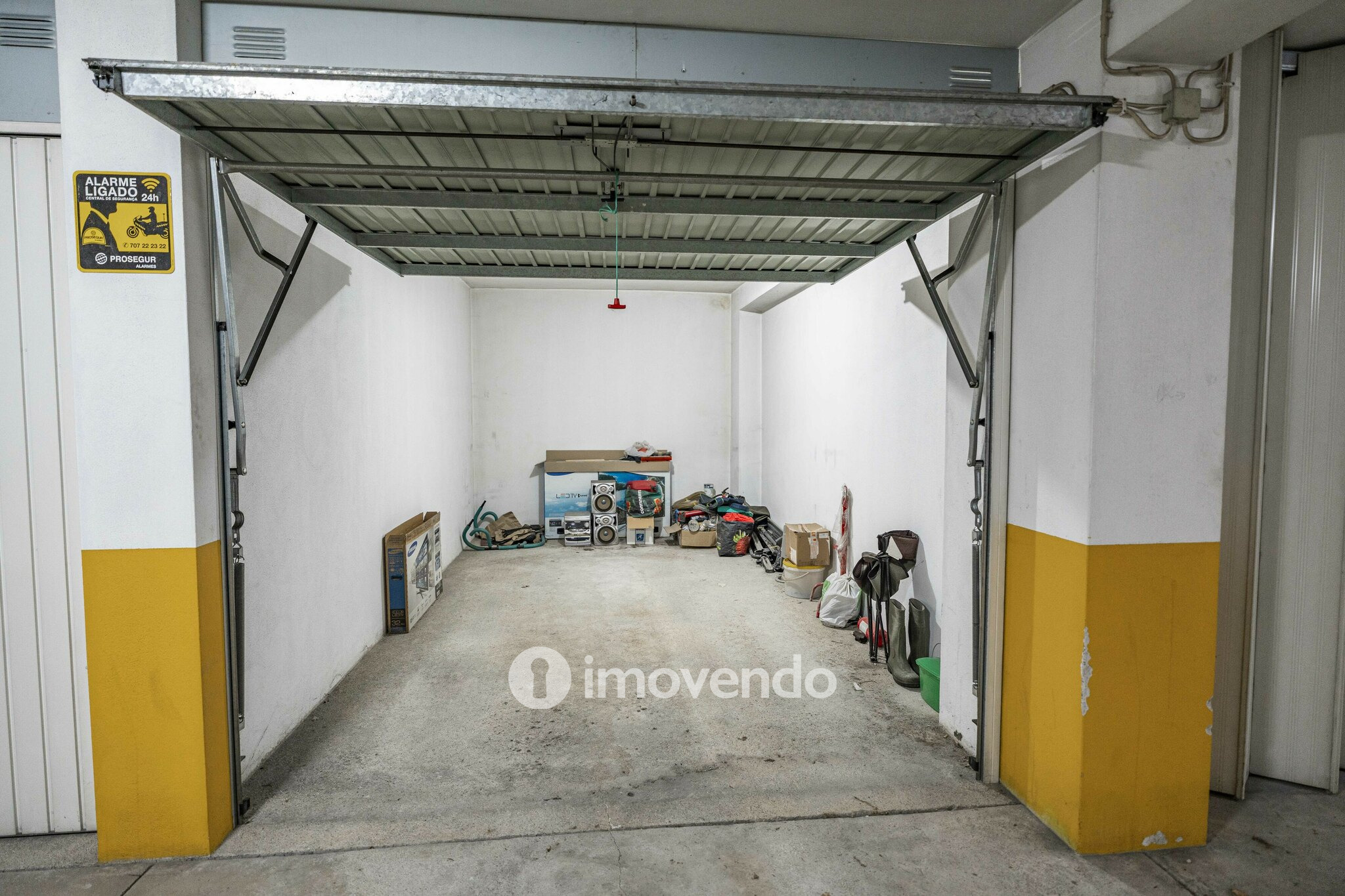 Apartamento T4 pronto a habitar, com garagem, em Braga