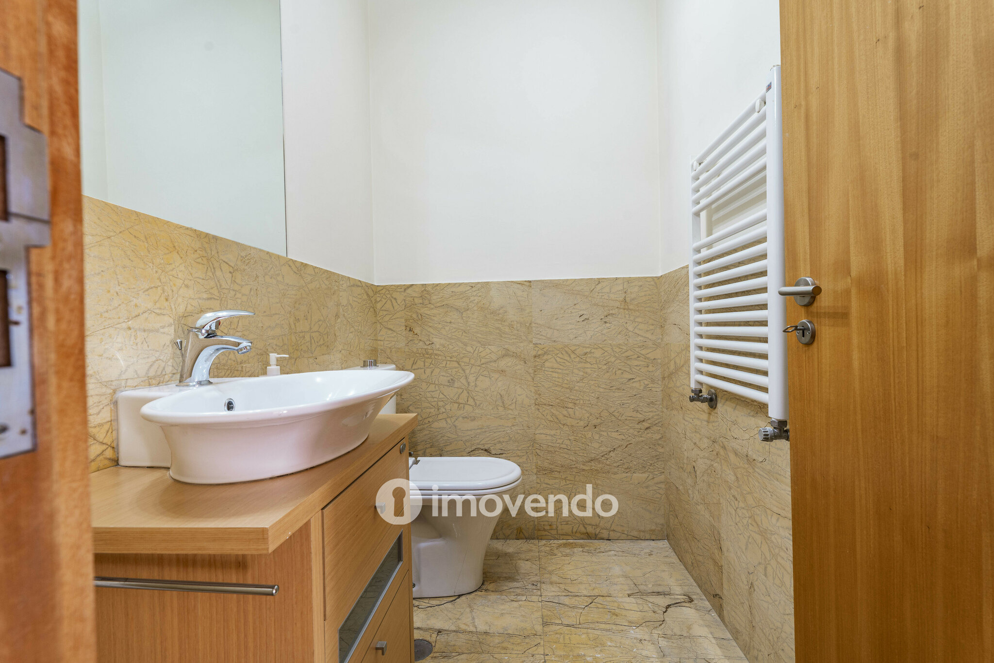 Apartamento T4 pronto a habitar, com garagem, em Braga