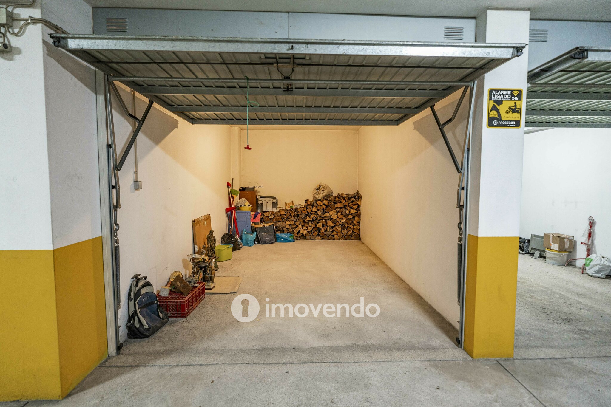 Apartamento T4 pronto a habitar, com garagem, em Braga