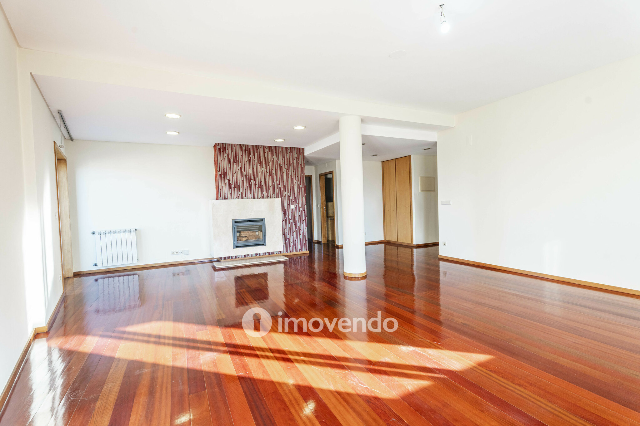 Apartamento T4 pronto a habitar, com garagem, em Braga