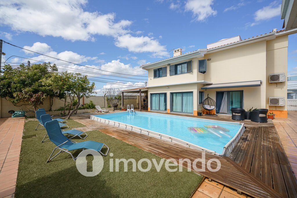 Moradia T6 em Almada, Setúbal com 660 m<sup>2</sup> por 1.394.000