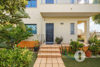Villa T6 con piscina y garaje, en Charneca da Caparica - 3