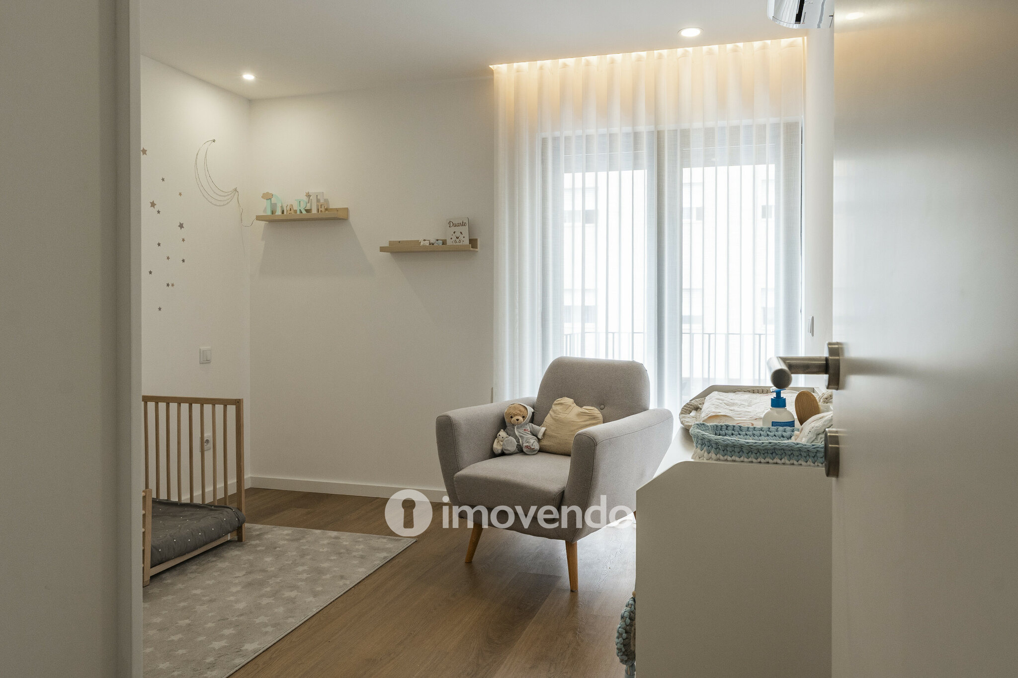 Apartamento T3 exclusivo, com cozinha equipada e garagem, em Braga