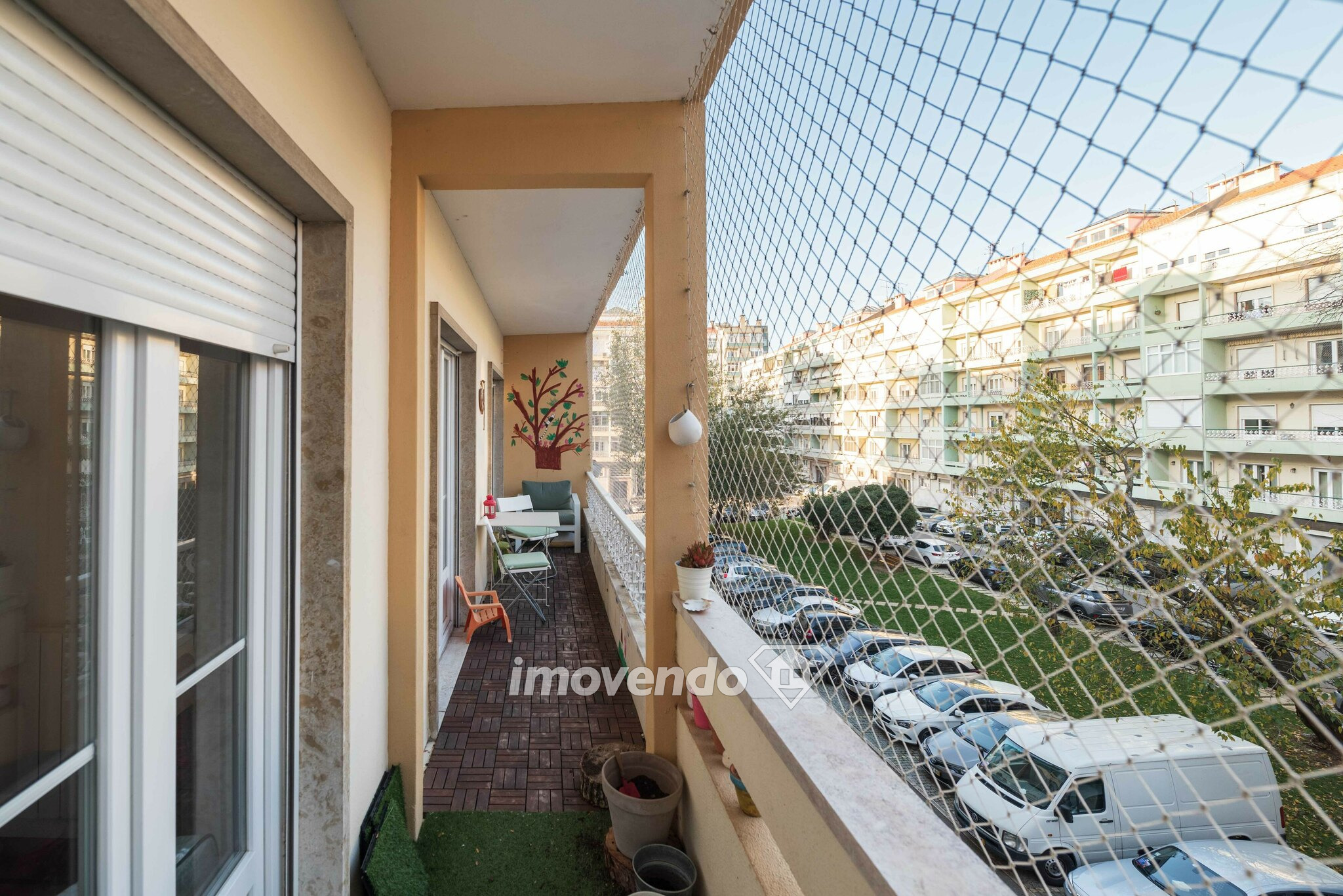 Apartamento T3+1 com varanda, numa localização exclusiva, em Alvalade