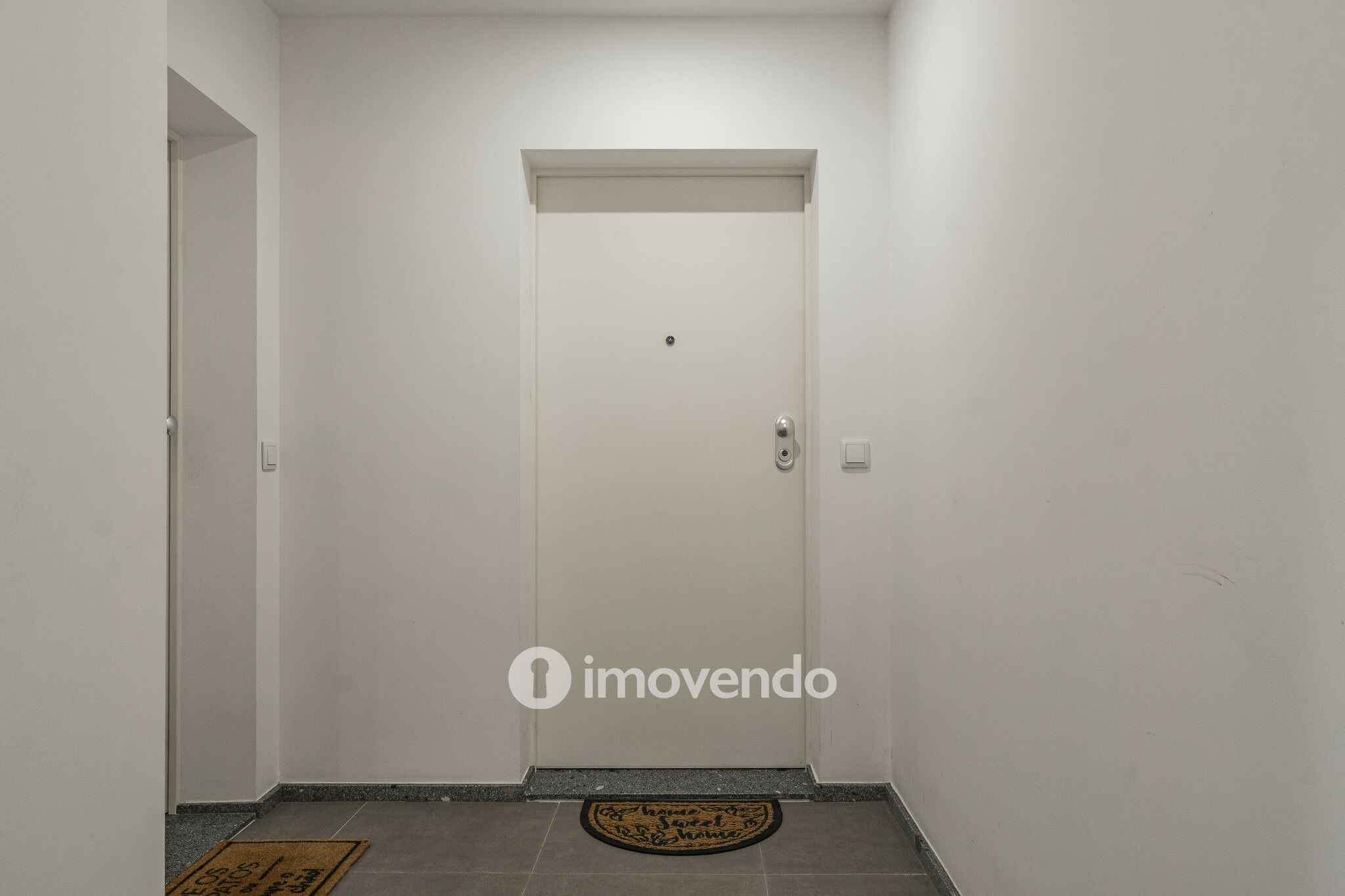 Apartamento T3 exclusivo, com cozinha equipada e garagem, em Braga