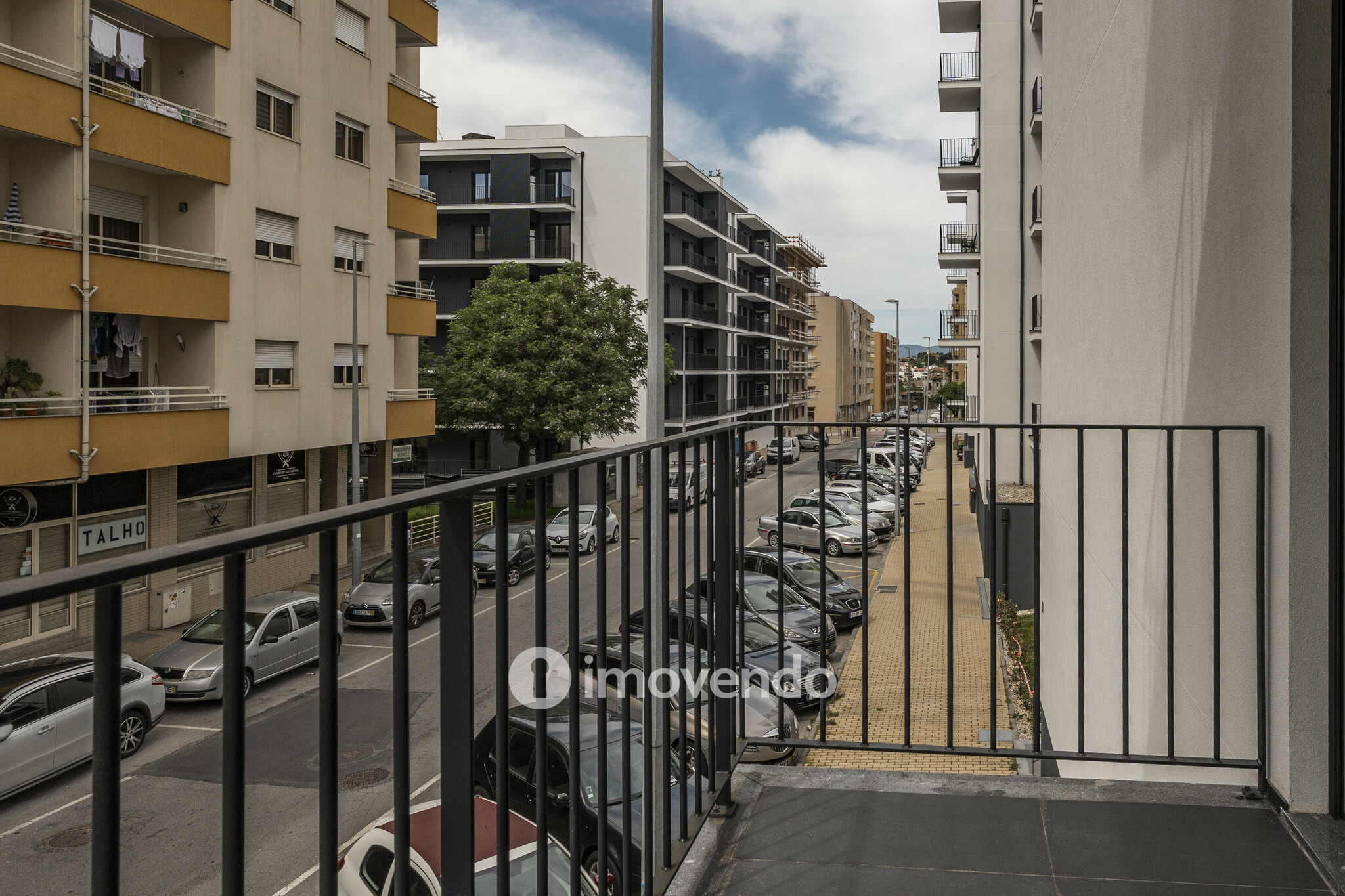Apartamento T3 exclusivo, com cozinha equipada e garagem, em Braga