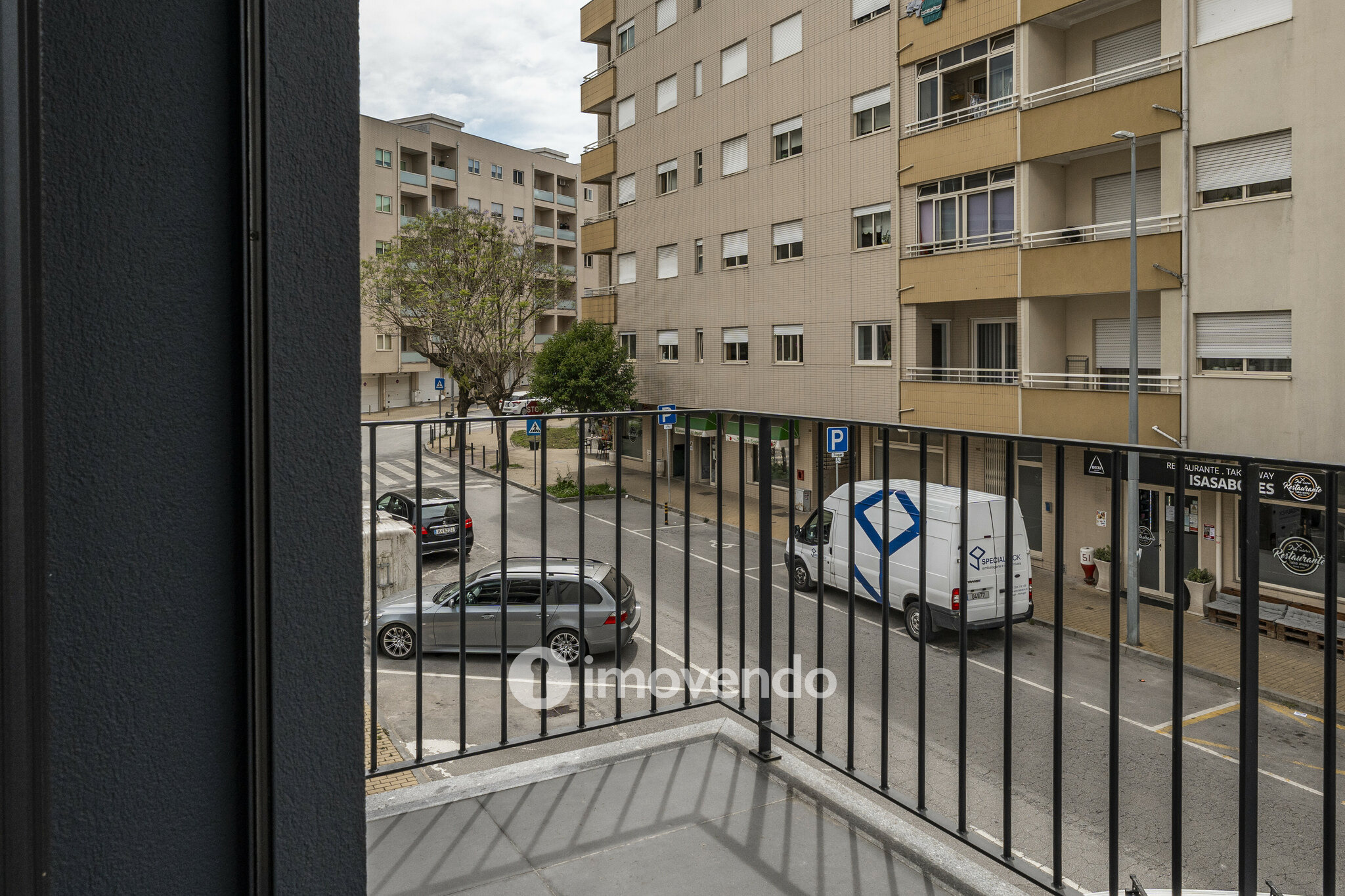 Apartamento T3 exclusivo, com cozinha equipada e garagem, em Braga