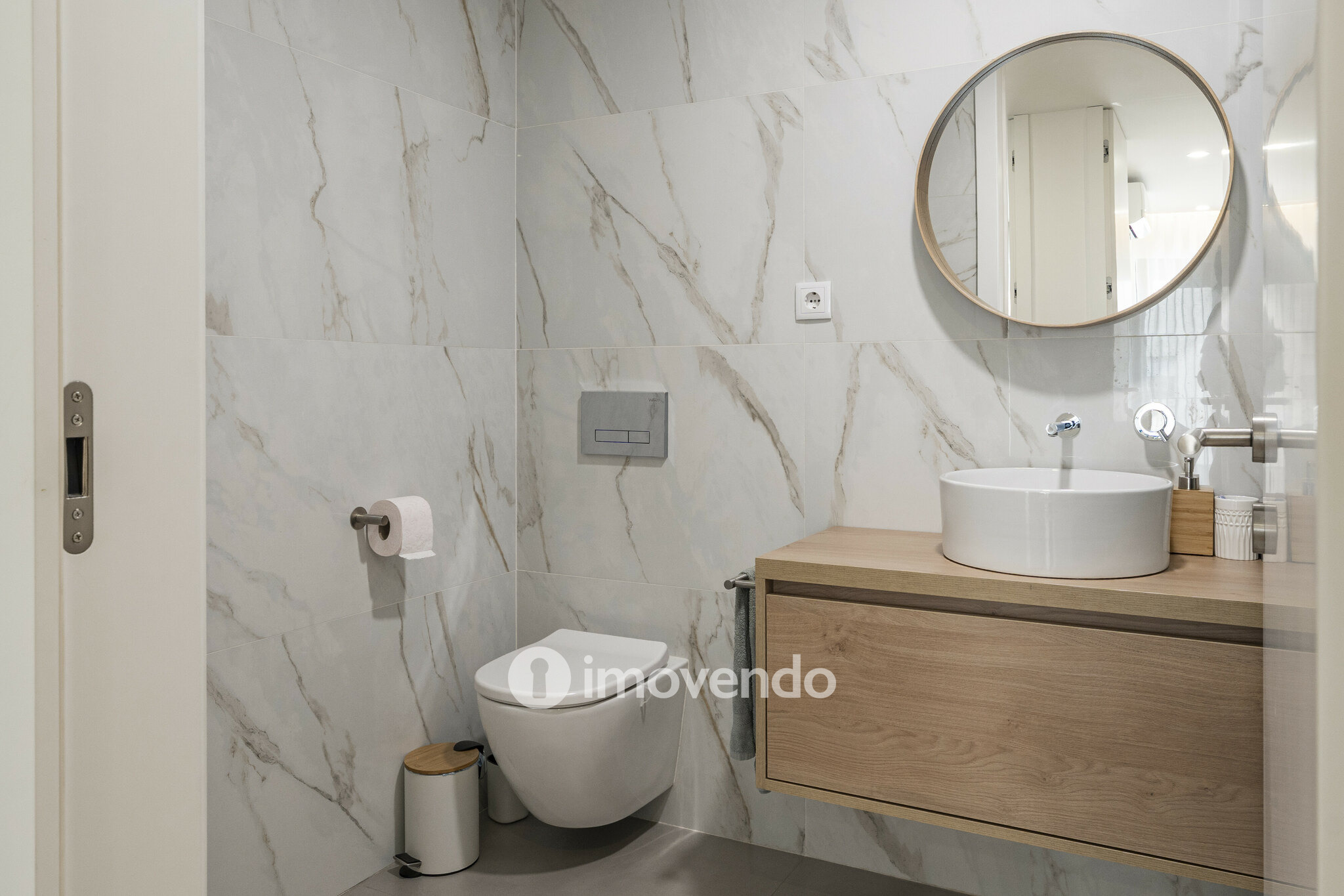 Apartamento T3 exclusivo, com cozinha equipada e garagem, em Braga