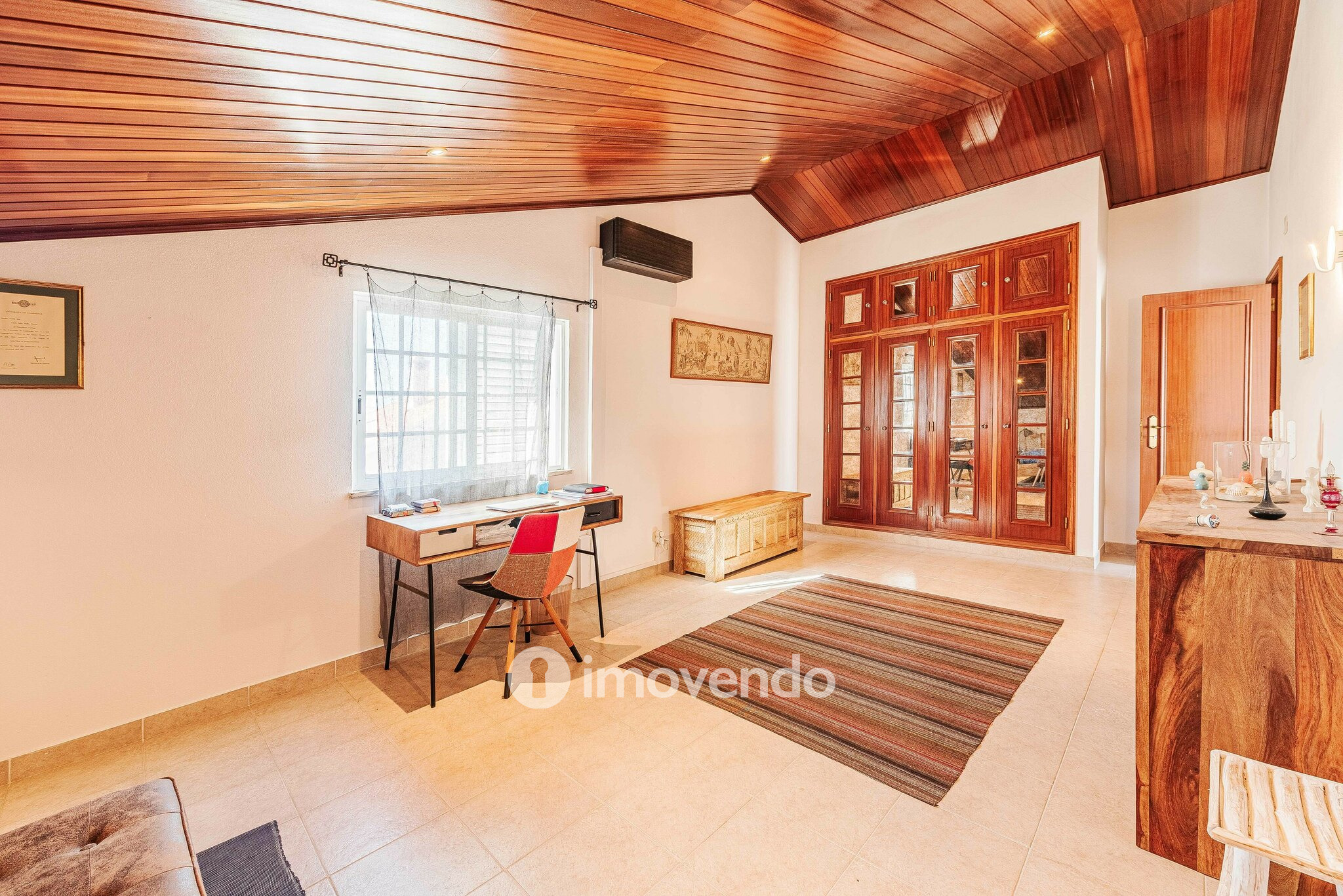 Moradia T4 exclusiva, com piscina e jardim, em Azeitão