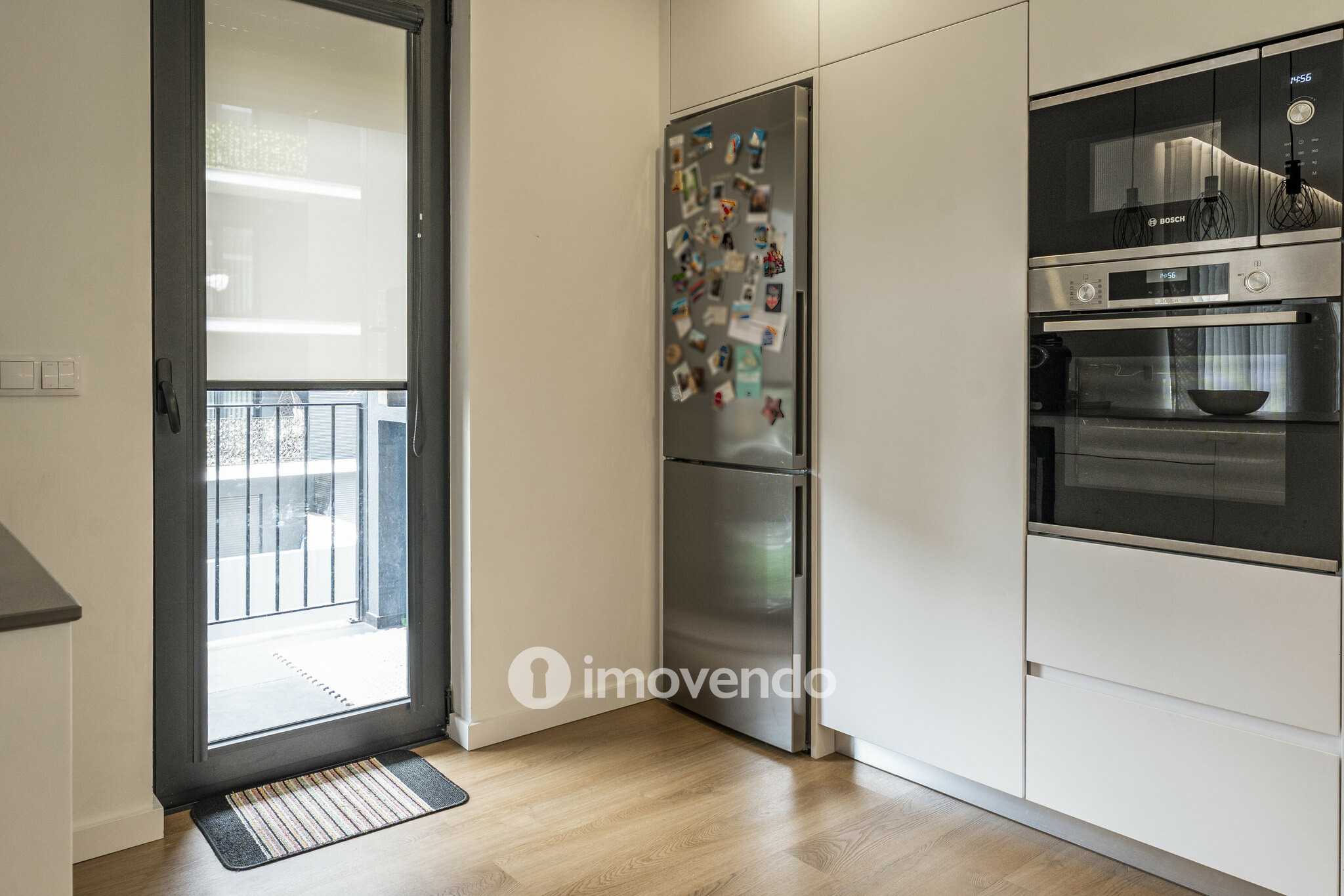 Apartamento T3 exclusivo, com cozinha equipada e garagem, em Braga