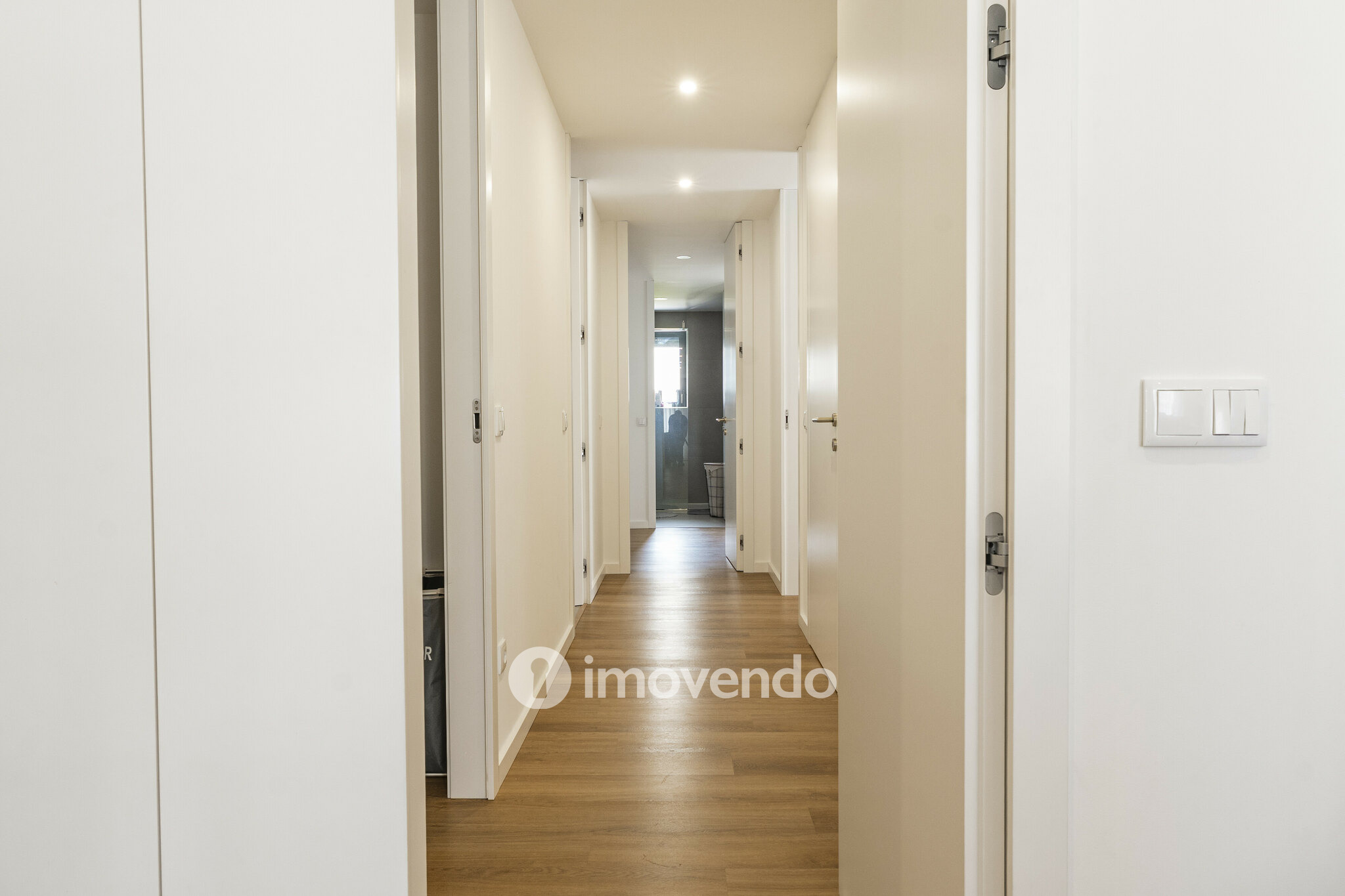 Apartamento T3 exclusivo, com cozinha equipada e garagem, em Braga