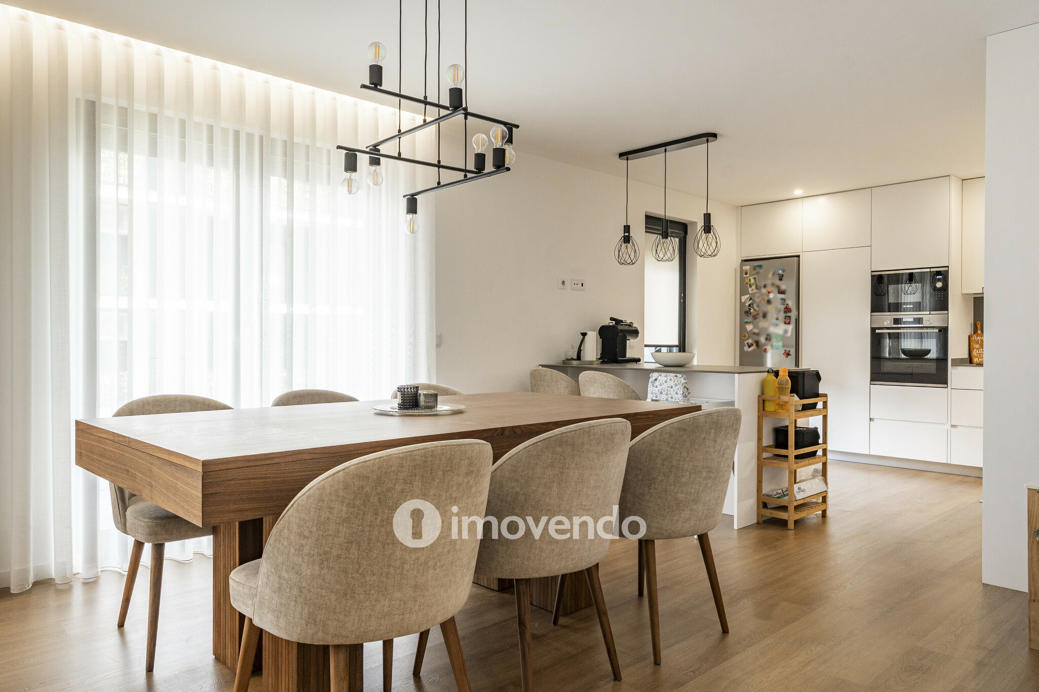 Apartamento T3 exclusivo, com cozinha equipada e garagem, em Braga